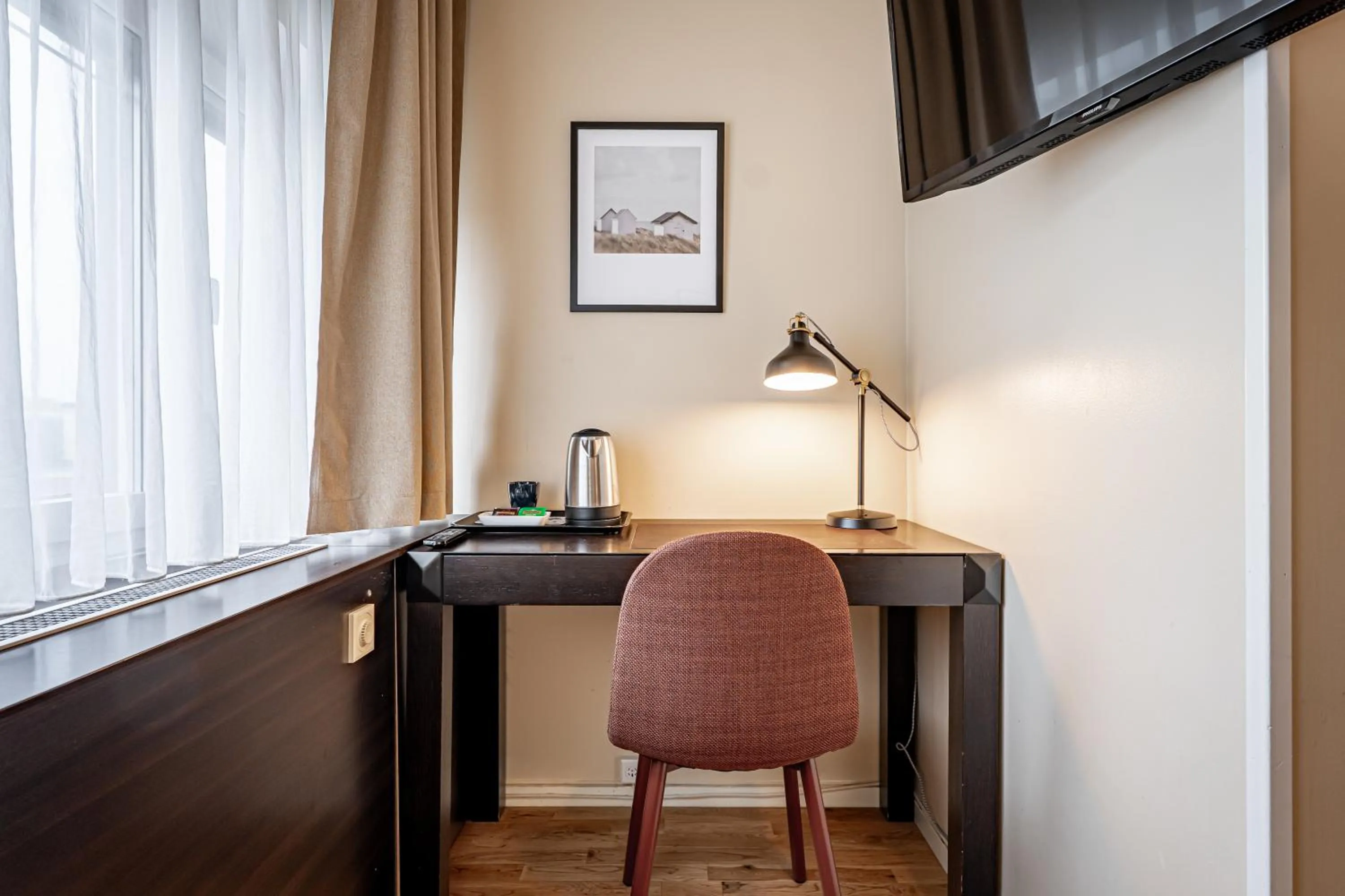 TV and multimedia in Solna Park & Hotel