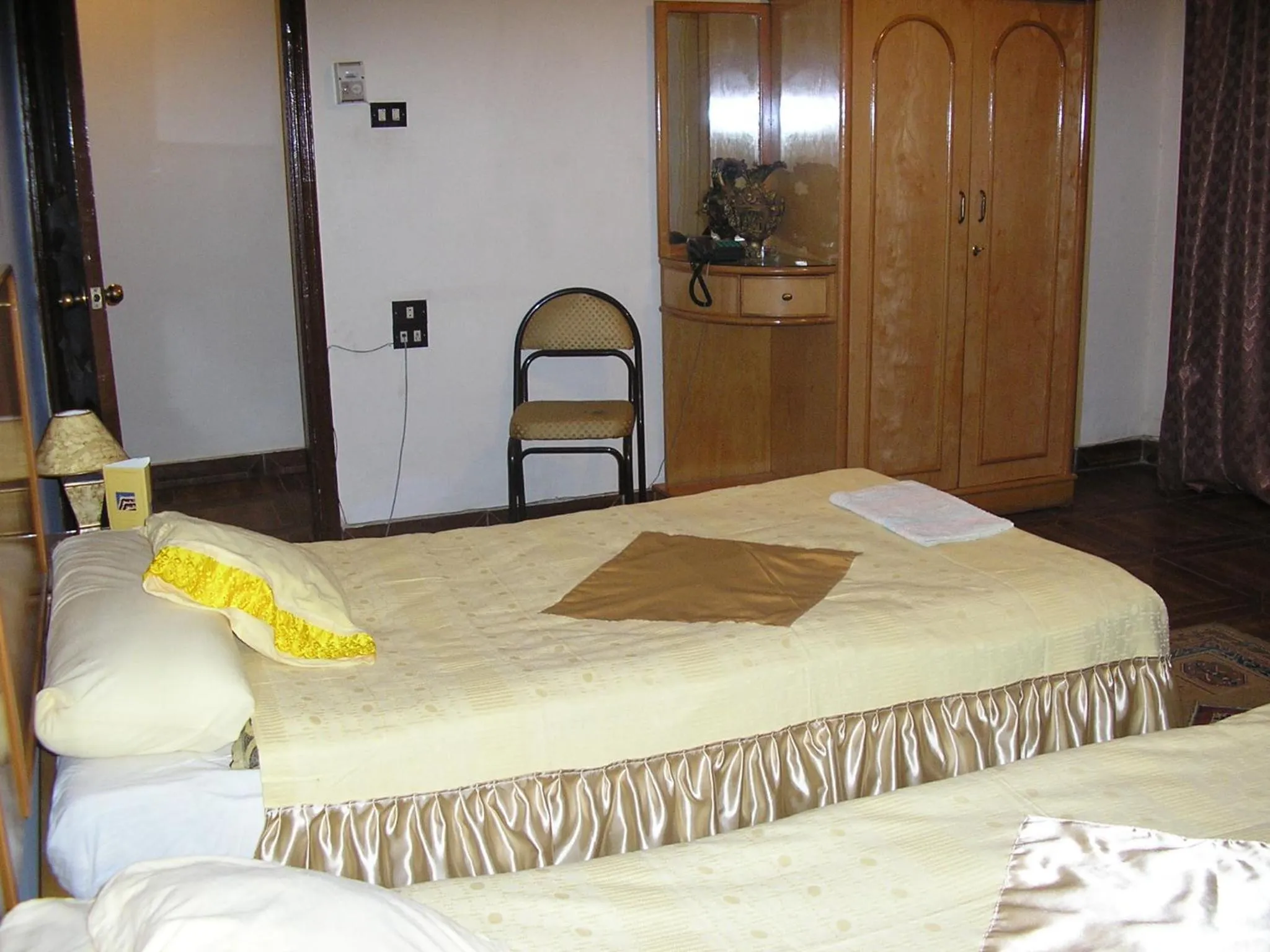 Bed in High way Hotel