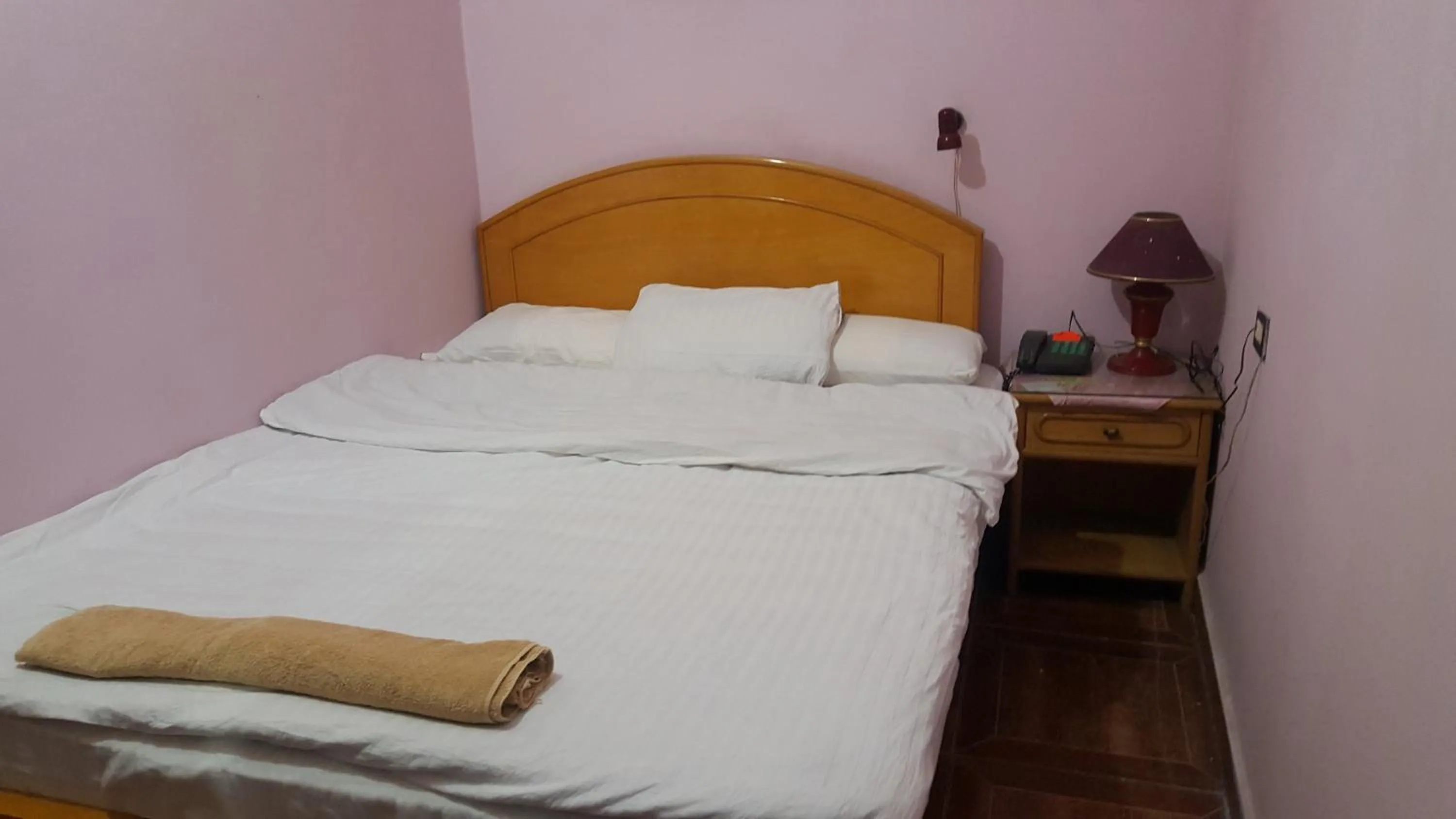 Bed in High way Hotel