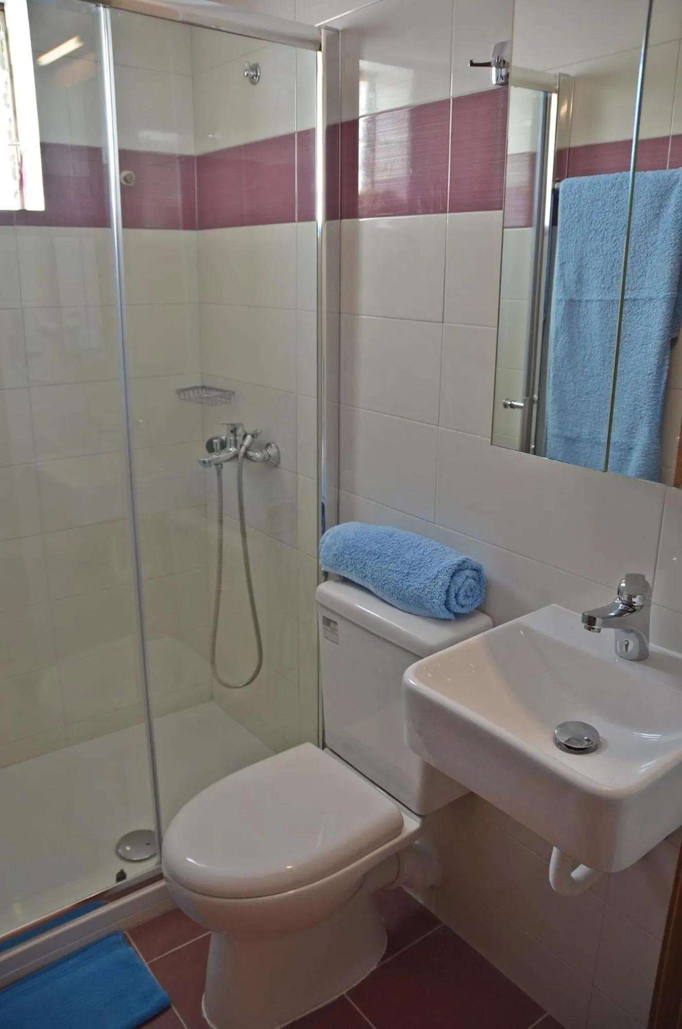 Bathroom in Poppy Villas