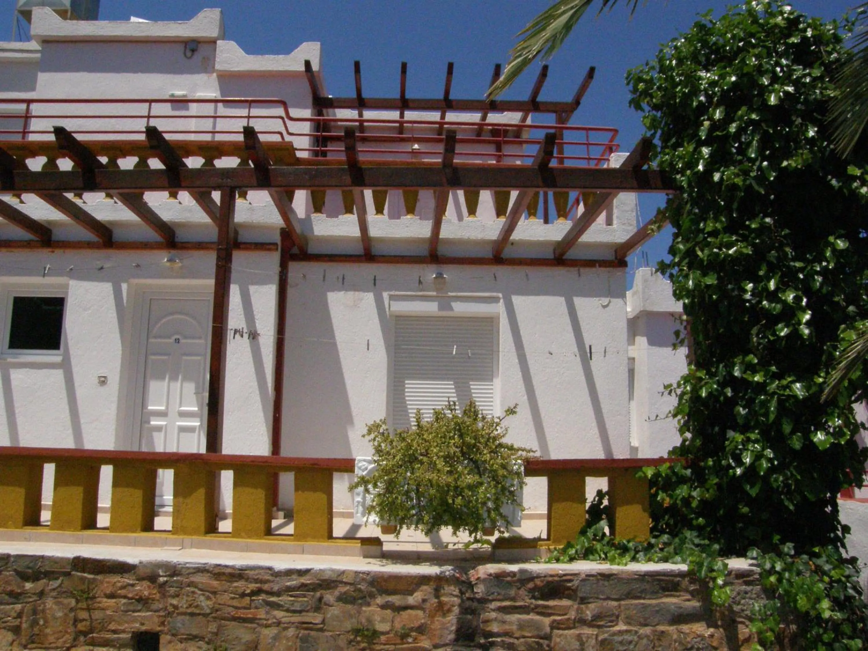 Facade/entrance in Poppy Villas