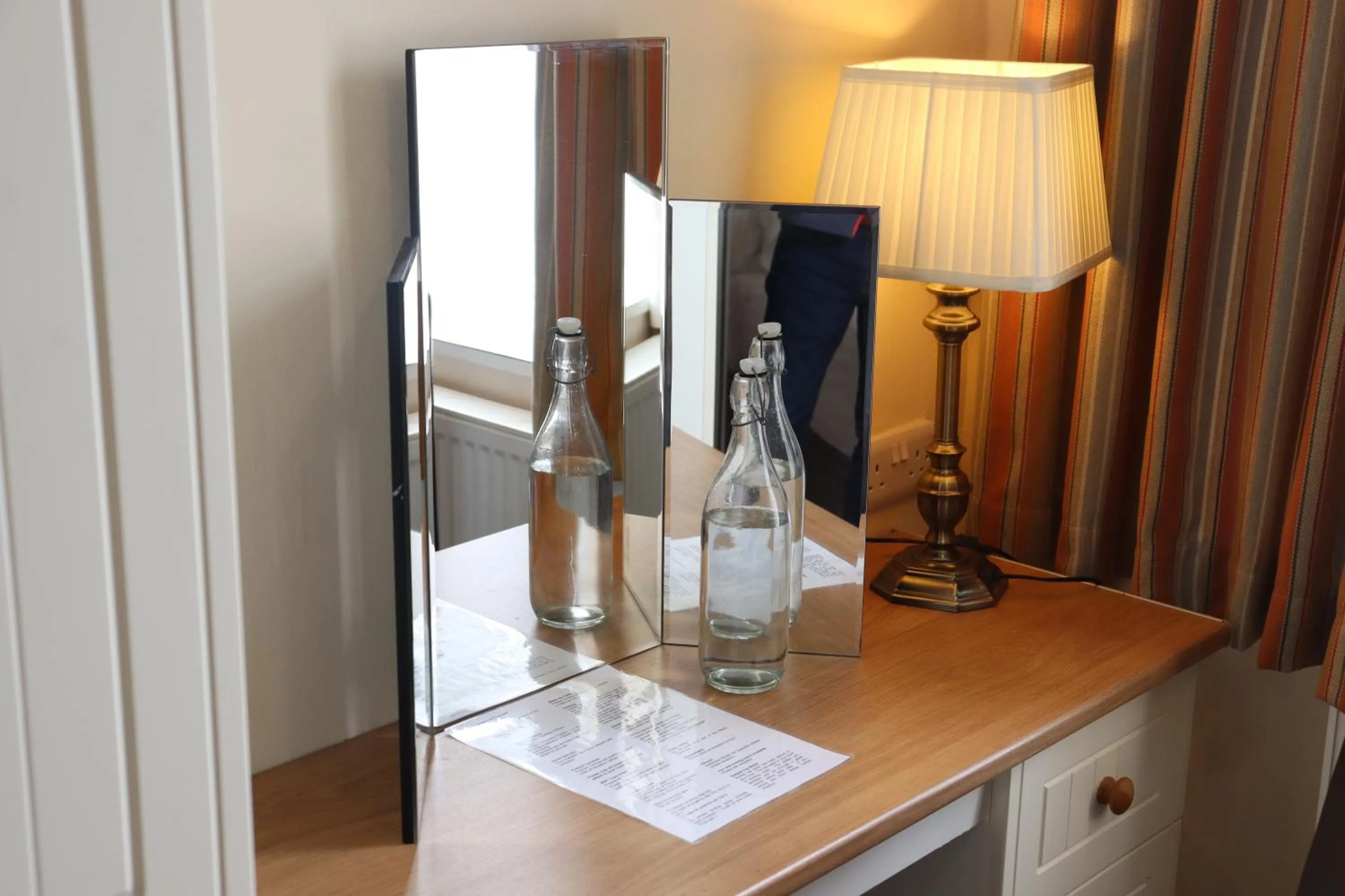 Lion Hotel & Studio Apartments