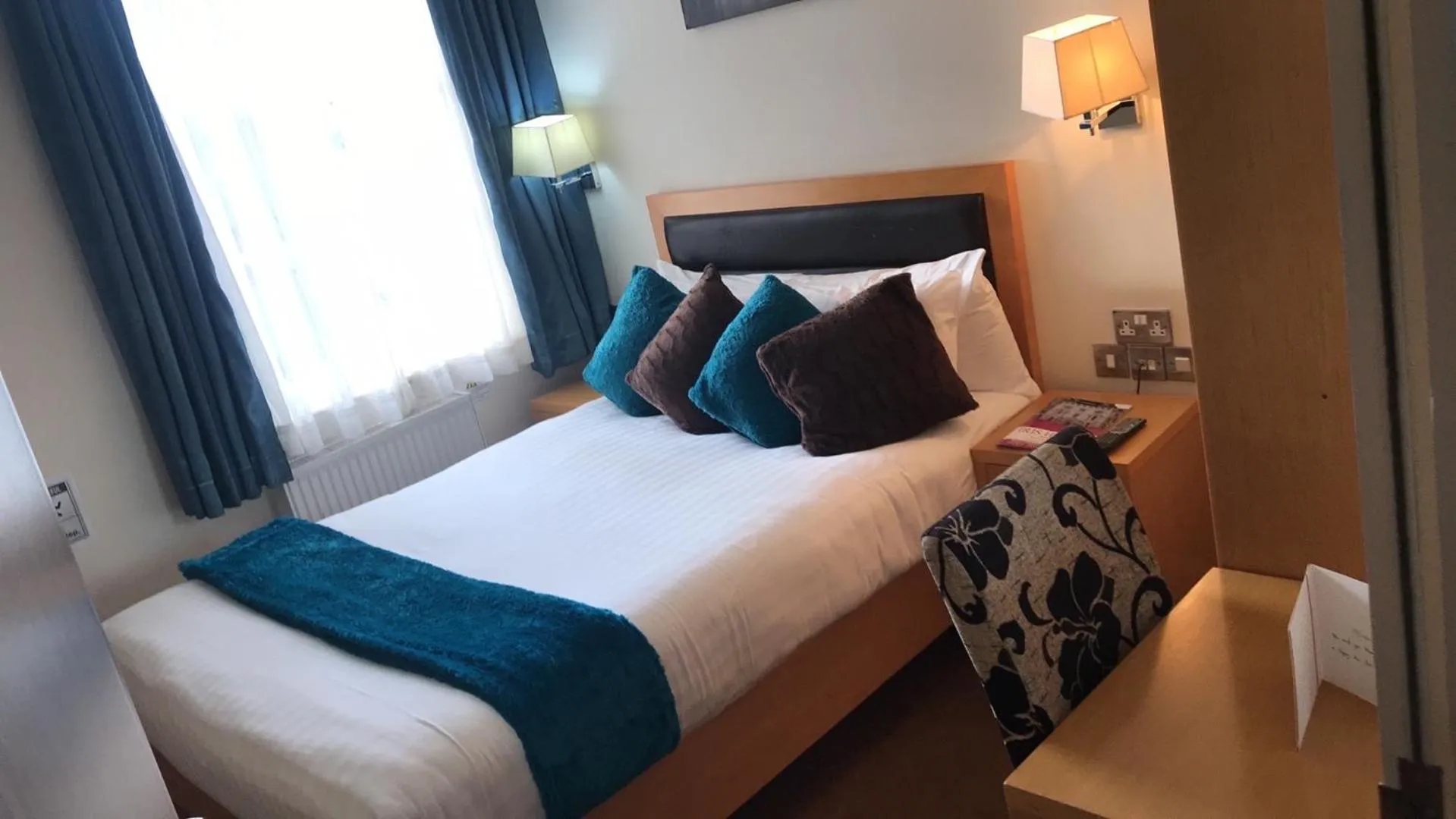 Bed in Iris Hotel Llandudno