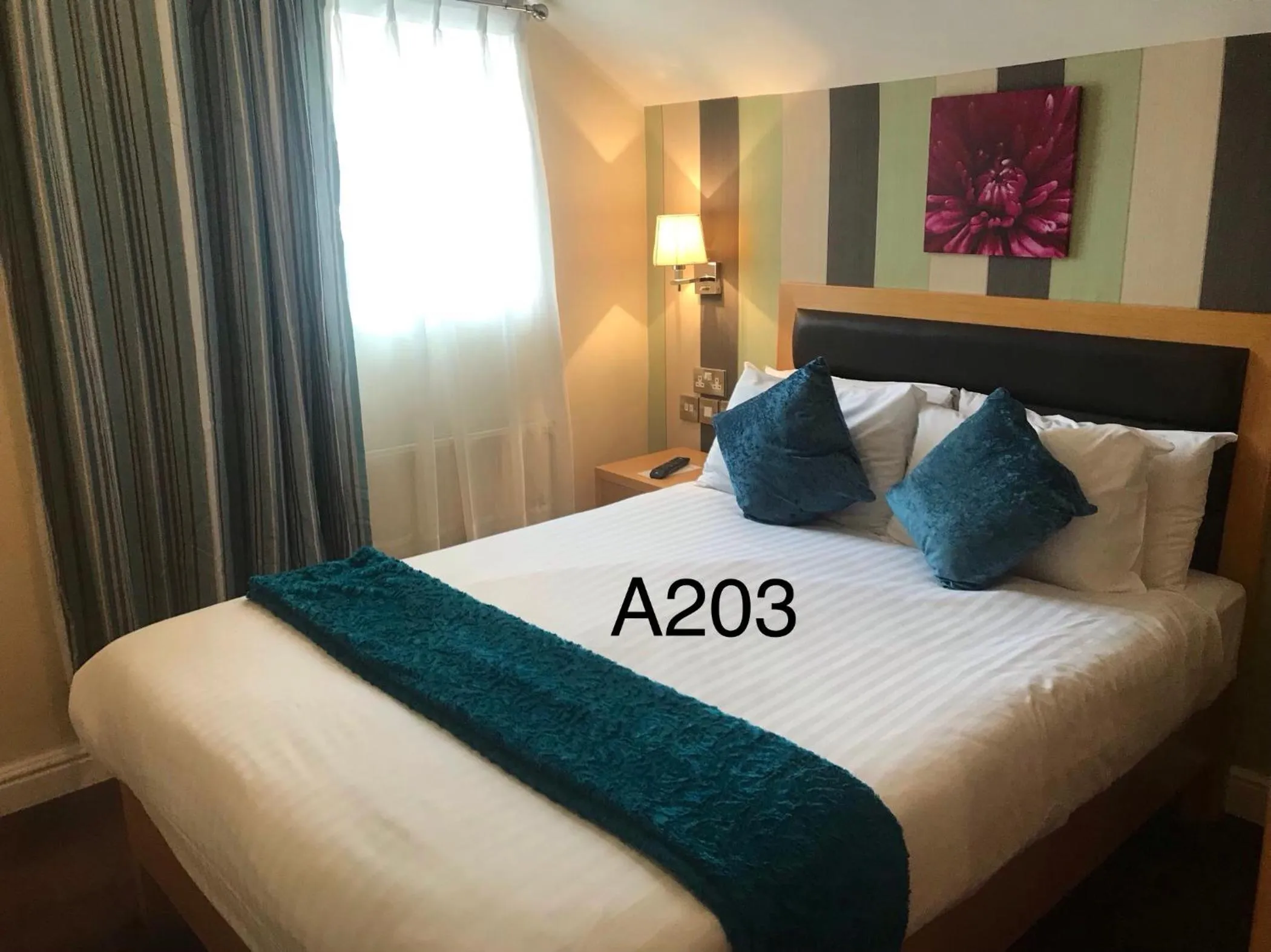 Bed in Iris Hotel Llandudno