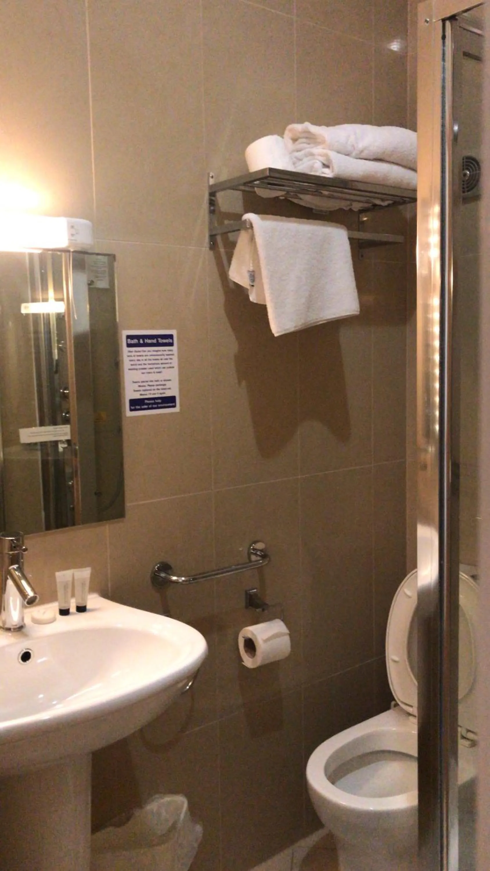 Iris Hotel Llandudno