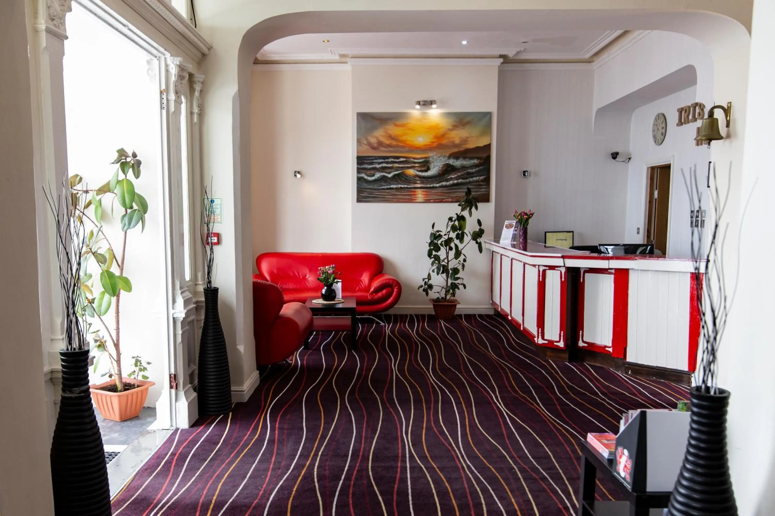 Lobby or reception, Bed in Iris Hotel Llandudno