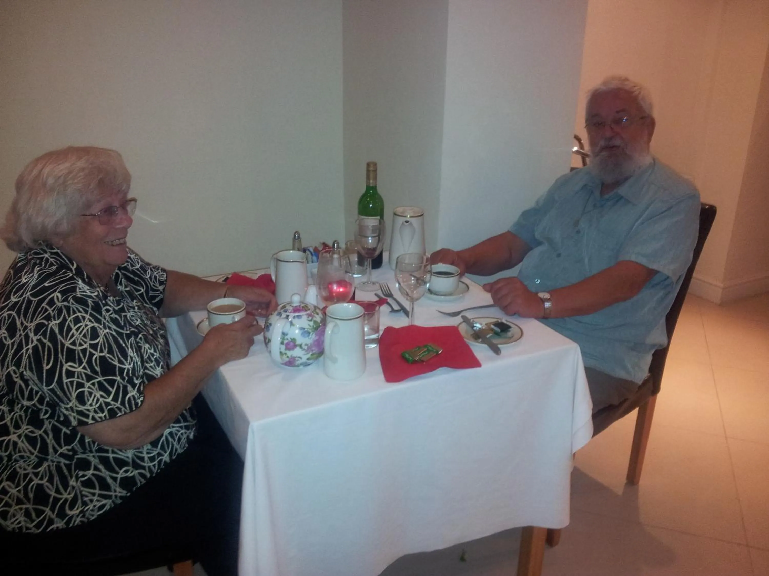 Restaurant/places to eat in Iris Hotel Llandudno