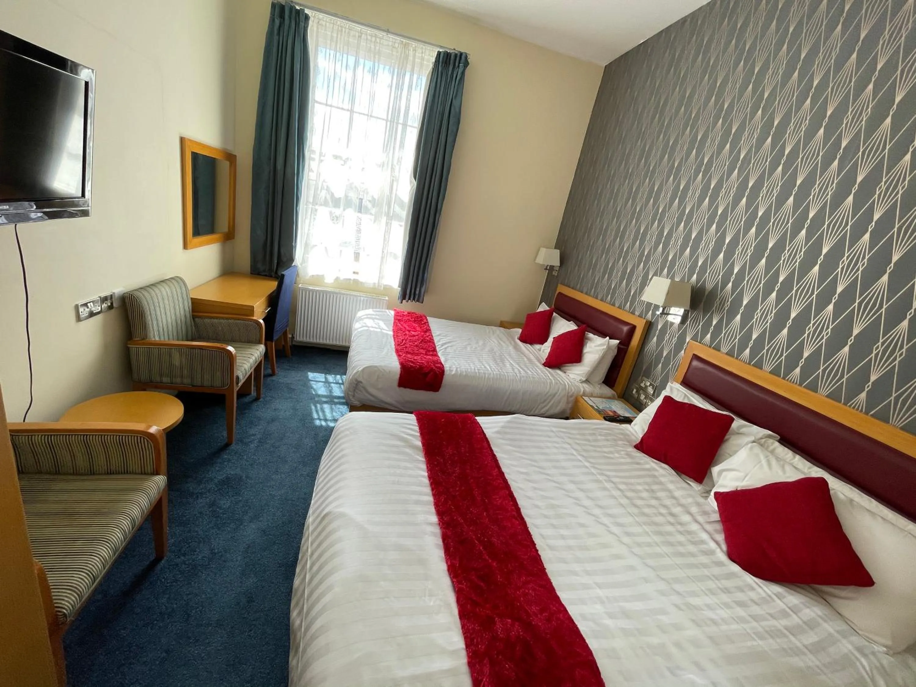 Bed in Iris Hotel Llandudno