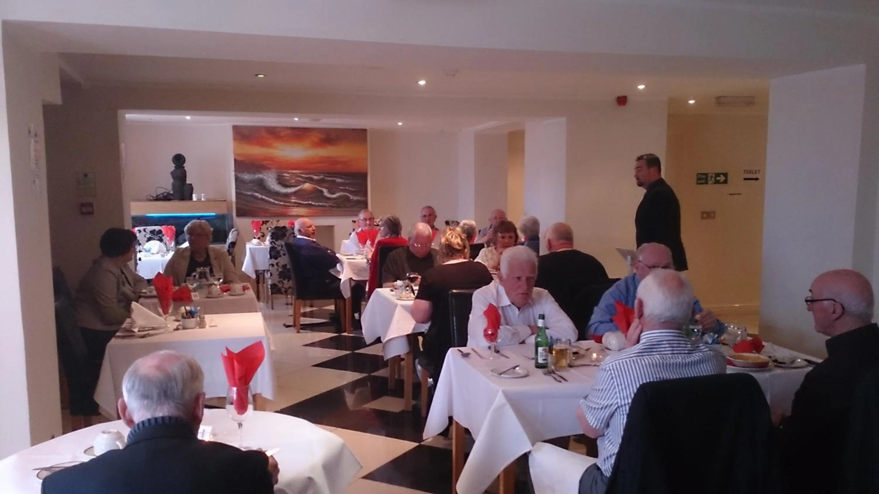 Restaurant/places to eat in Iris Hotel Llandudno