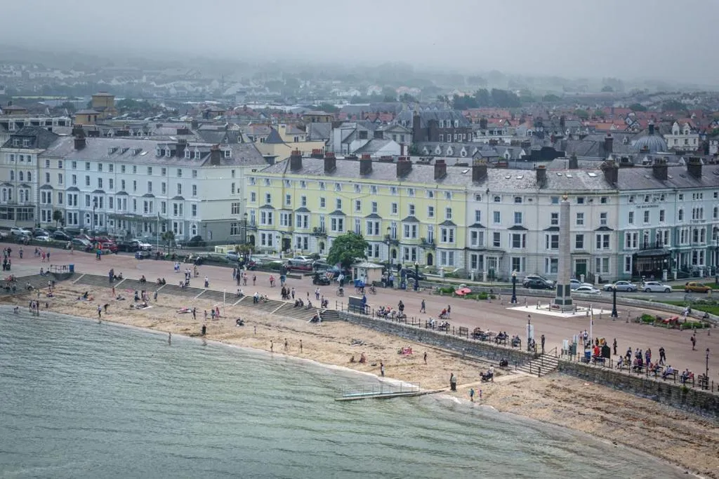 Iris Hotel Llandudno