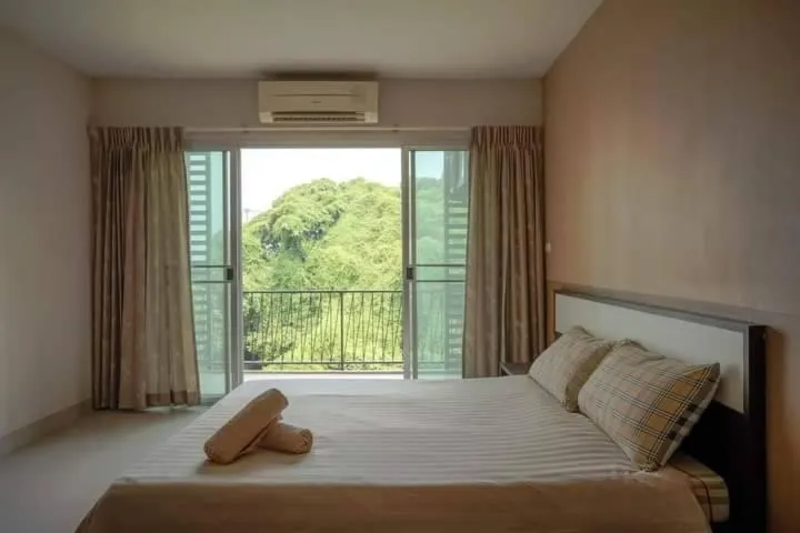 towels, Bed in Crystal Place Parkkred