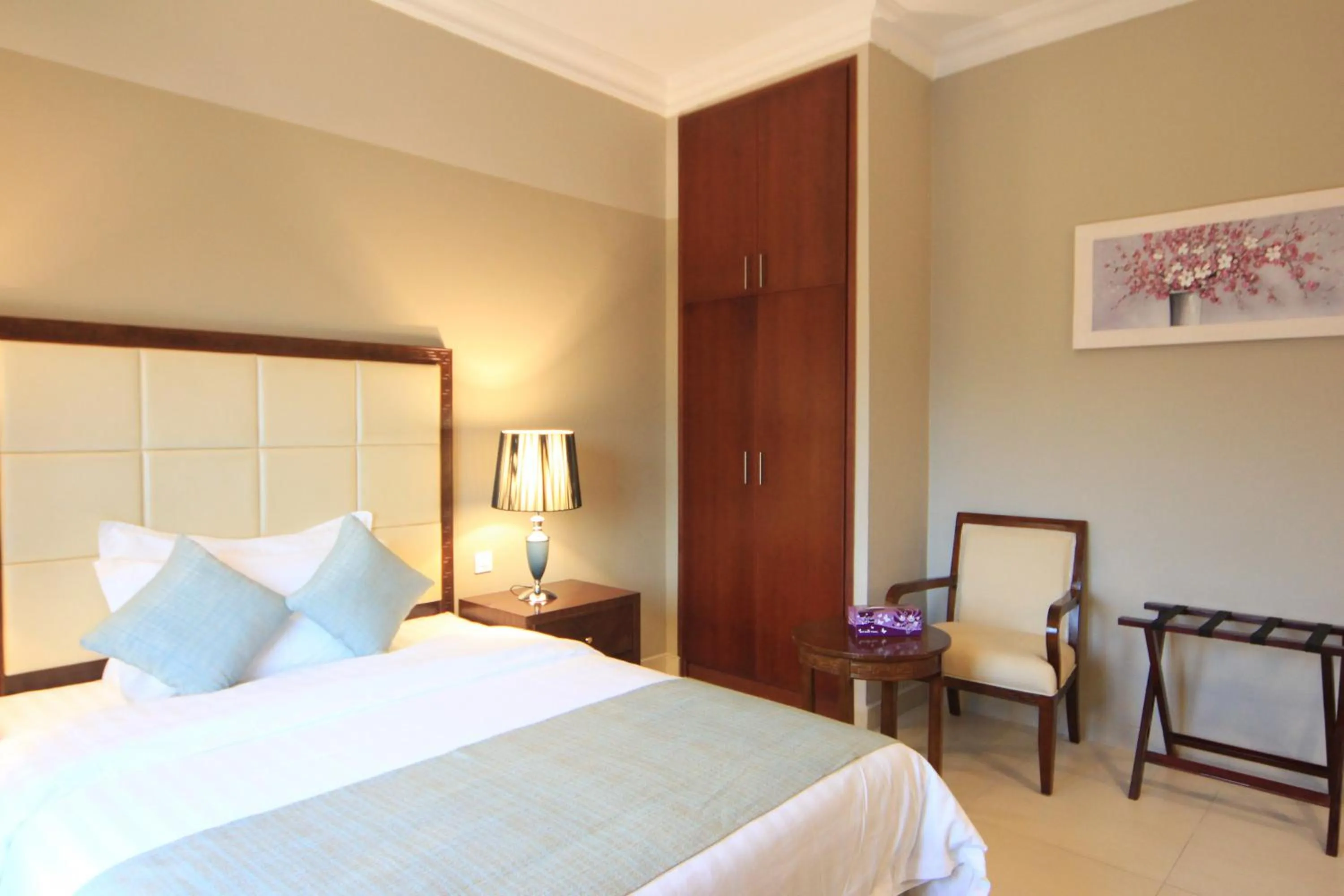 Photo of the whole room, Bed in Muscat Inn Hotel