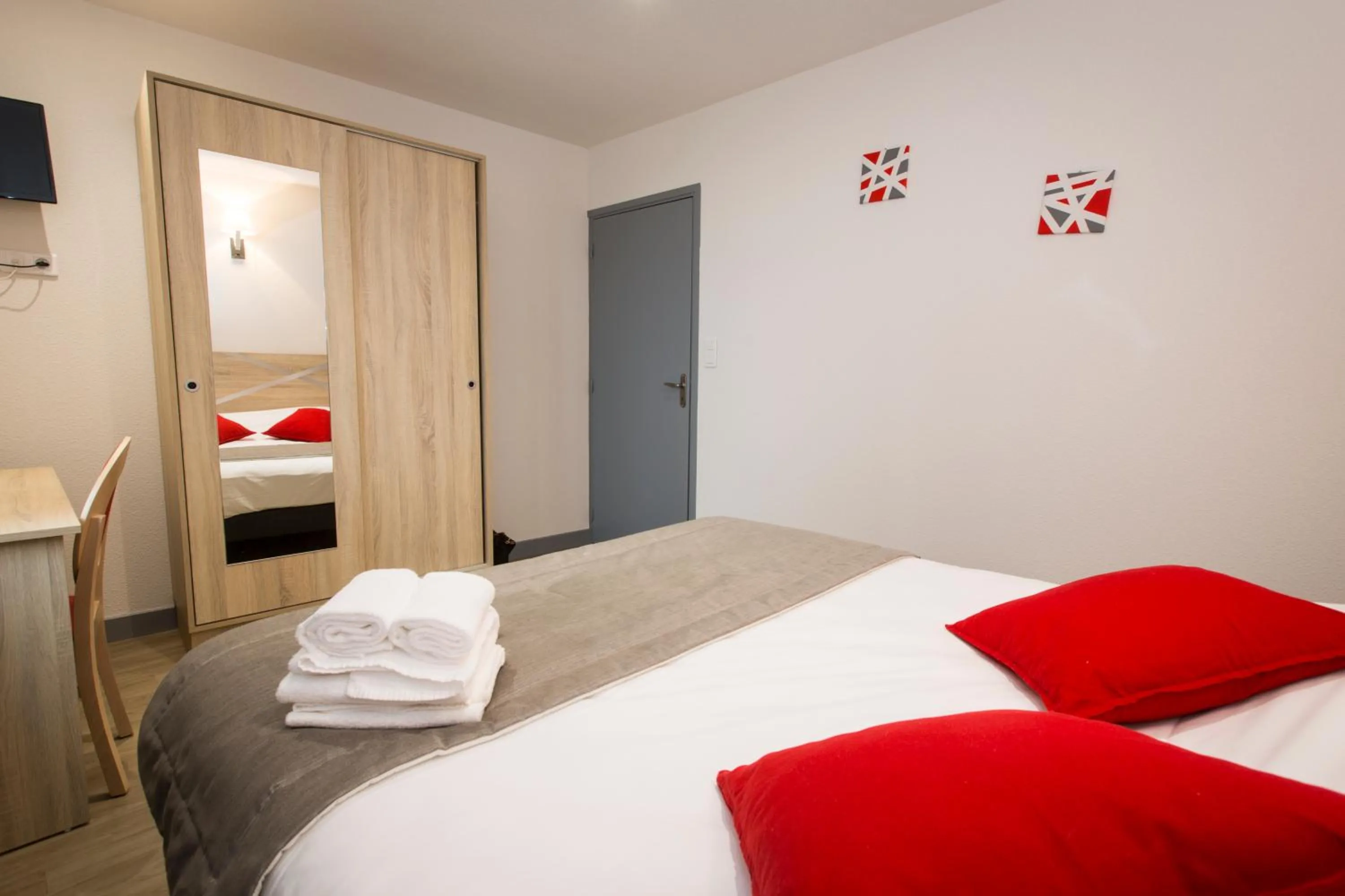 Standard Twin Room in Le Relais Délys