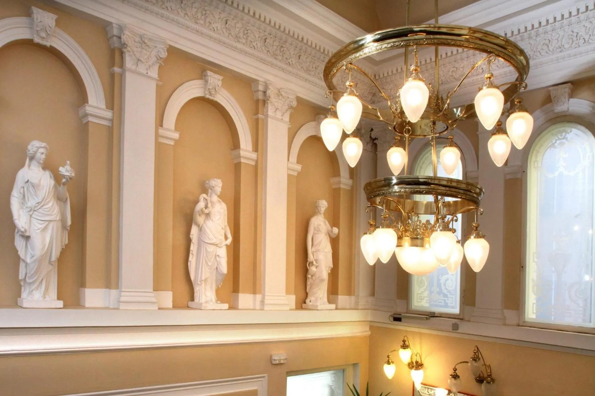 Property building in Hotel Maxim