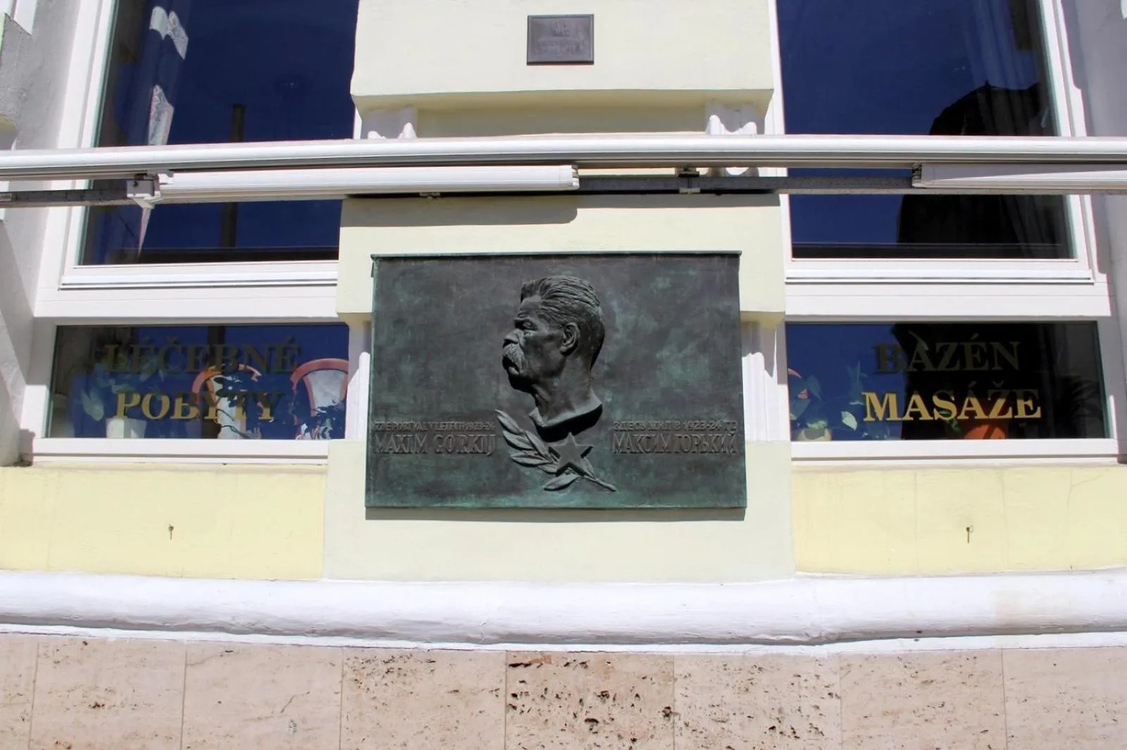 Property building in Hotel Maxim