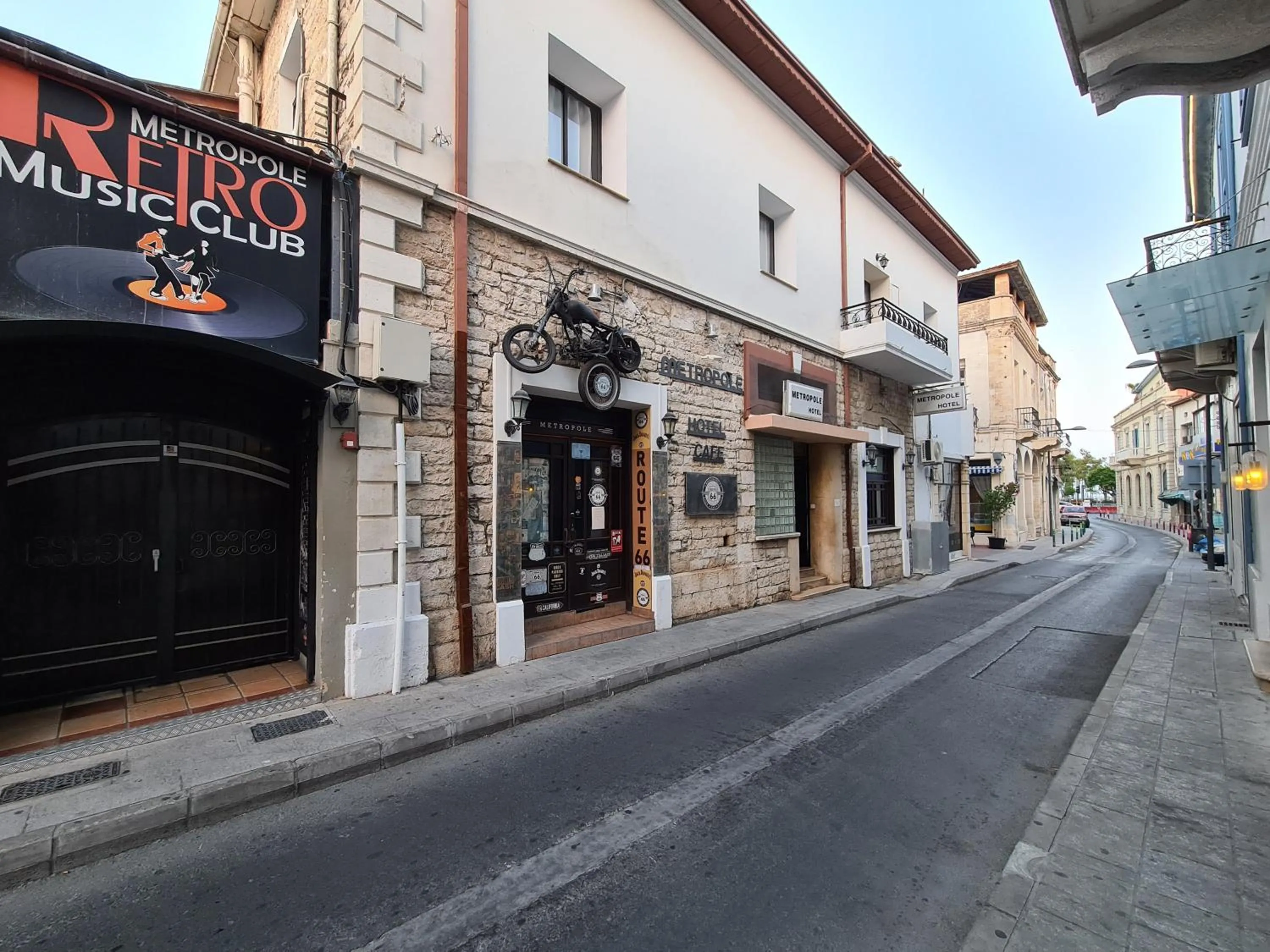 Facade/entrance in Metropole Hotel