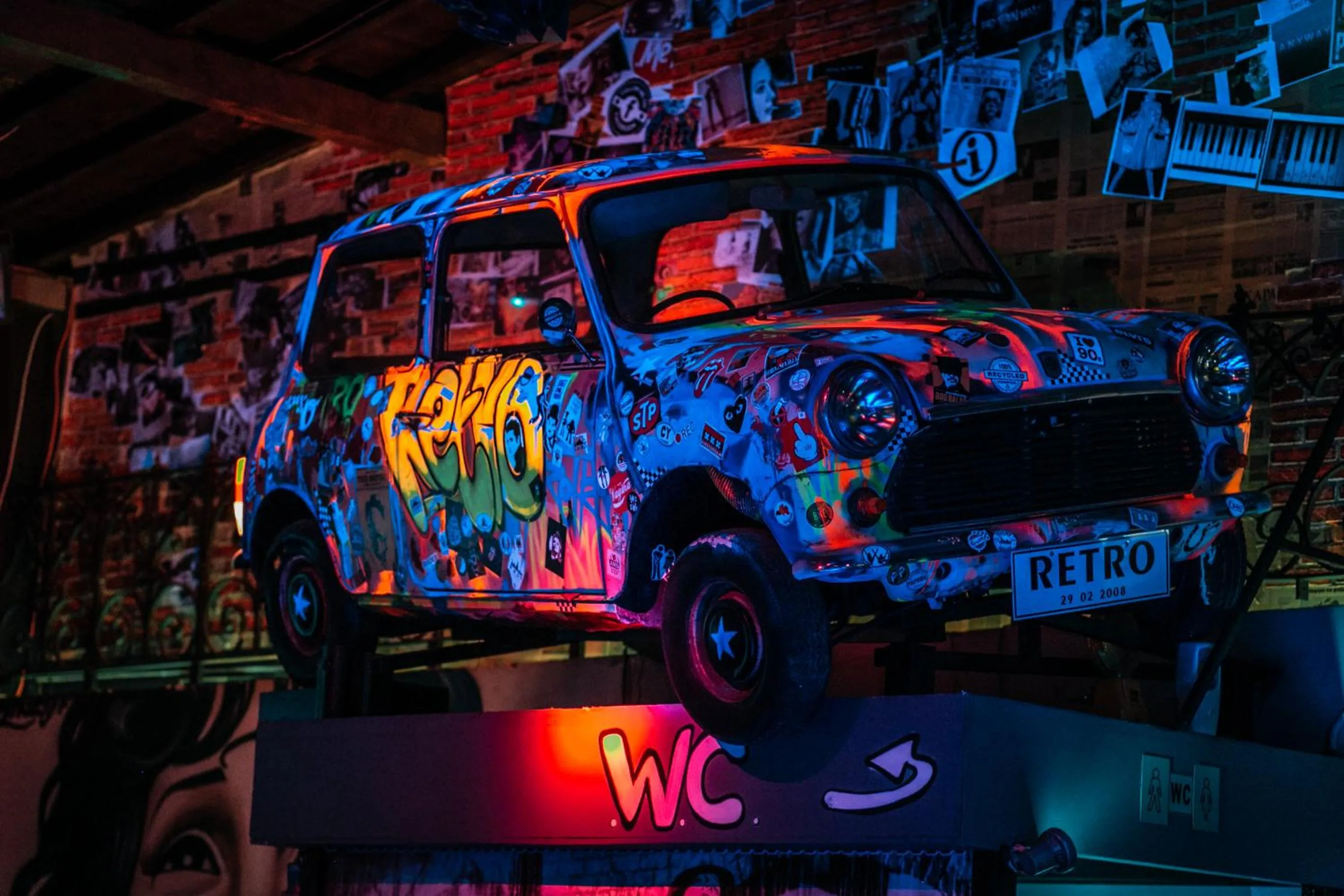 Nightclub / DJ in Metropole Hotel