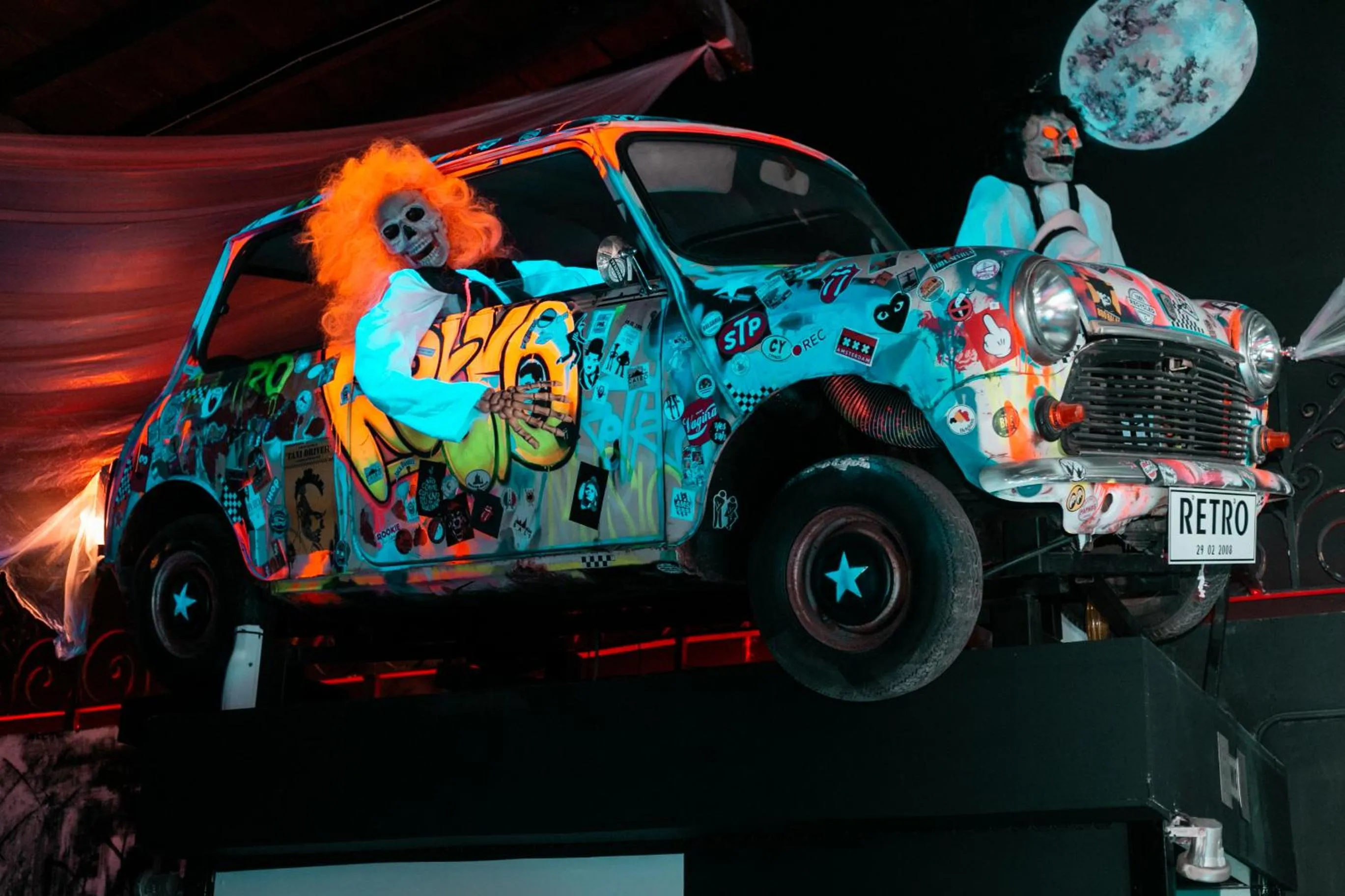 Nightclub / DJ in Metropole Hotel