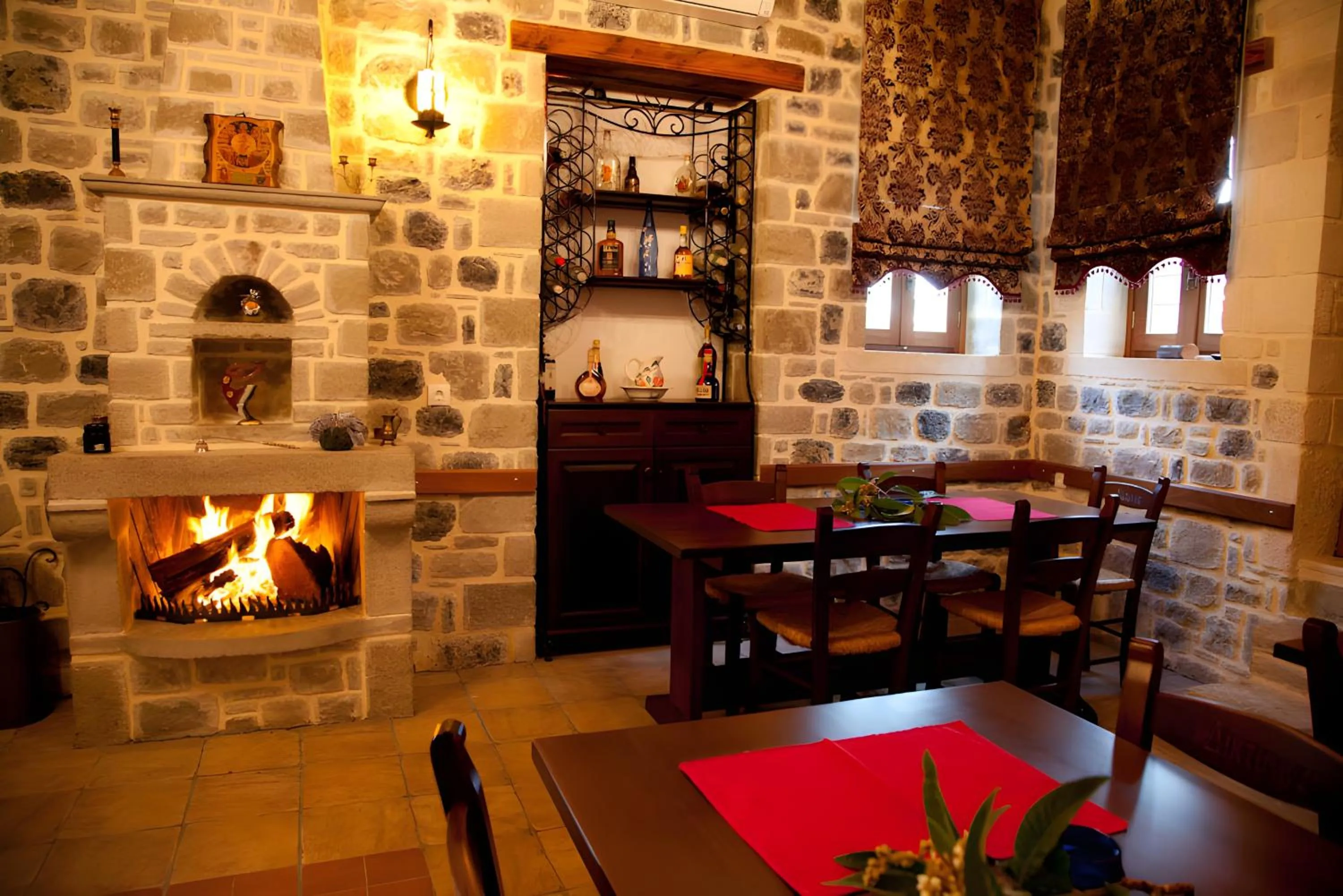 Restaurant/places to eat in Diktynna Traditional Villas