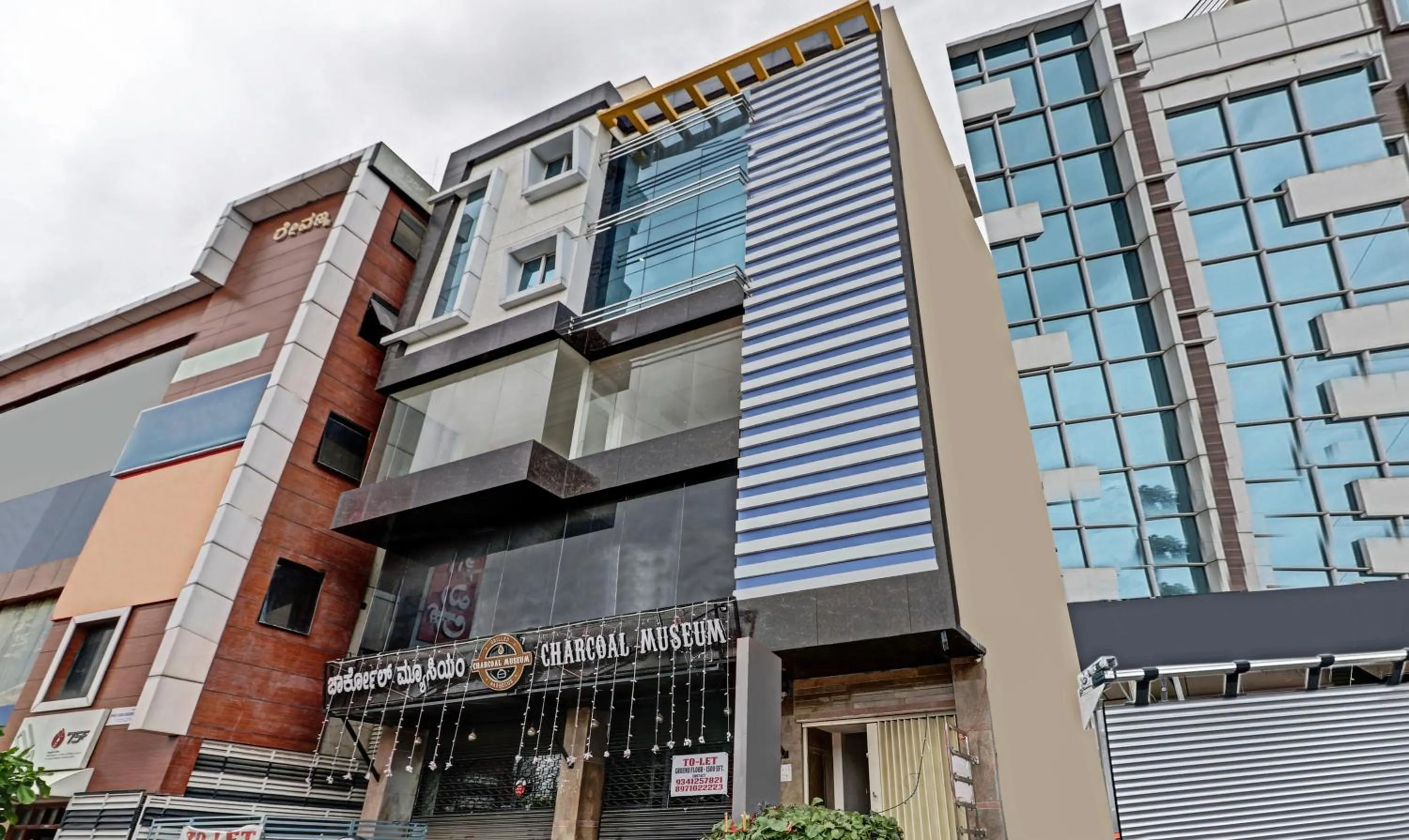 Facade/entrance in Itsy Hotels Kozy Rooms