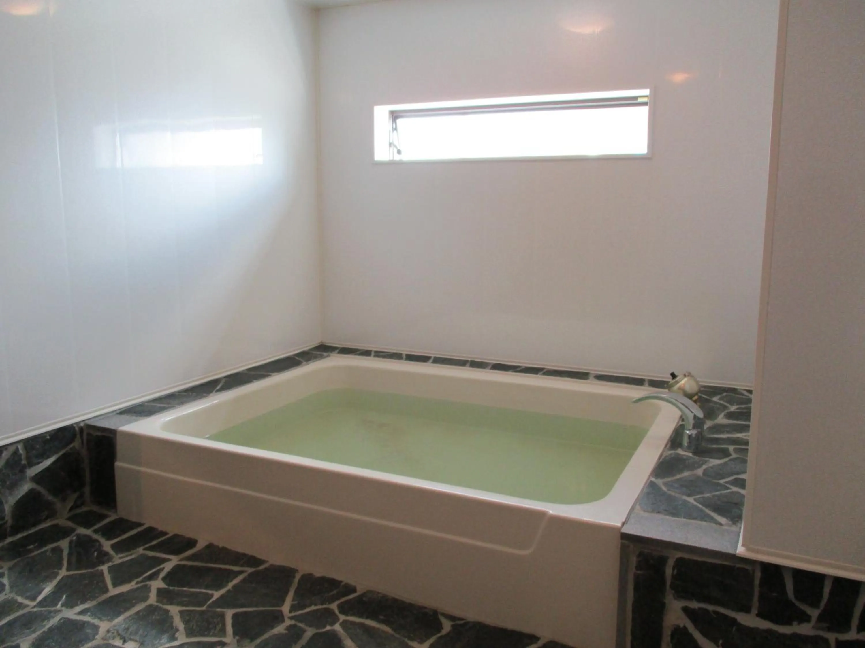 Public Bath in Minshuku Osaki