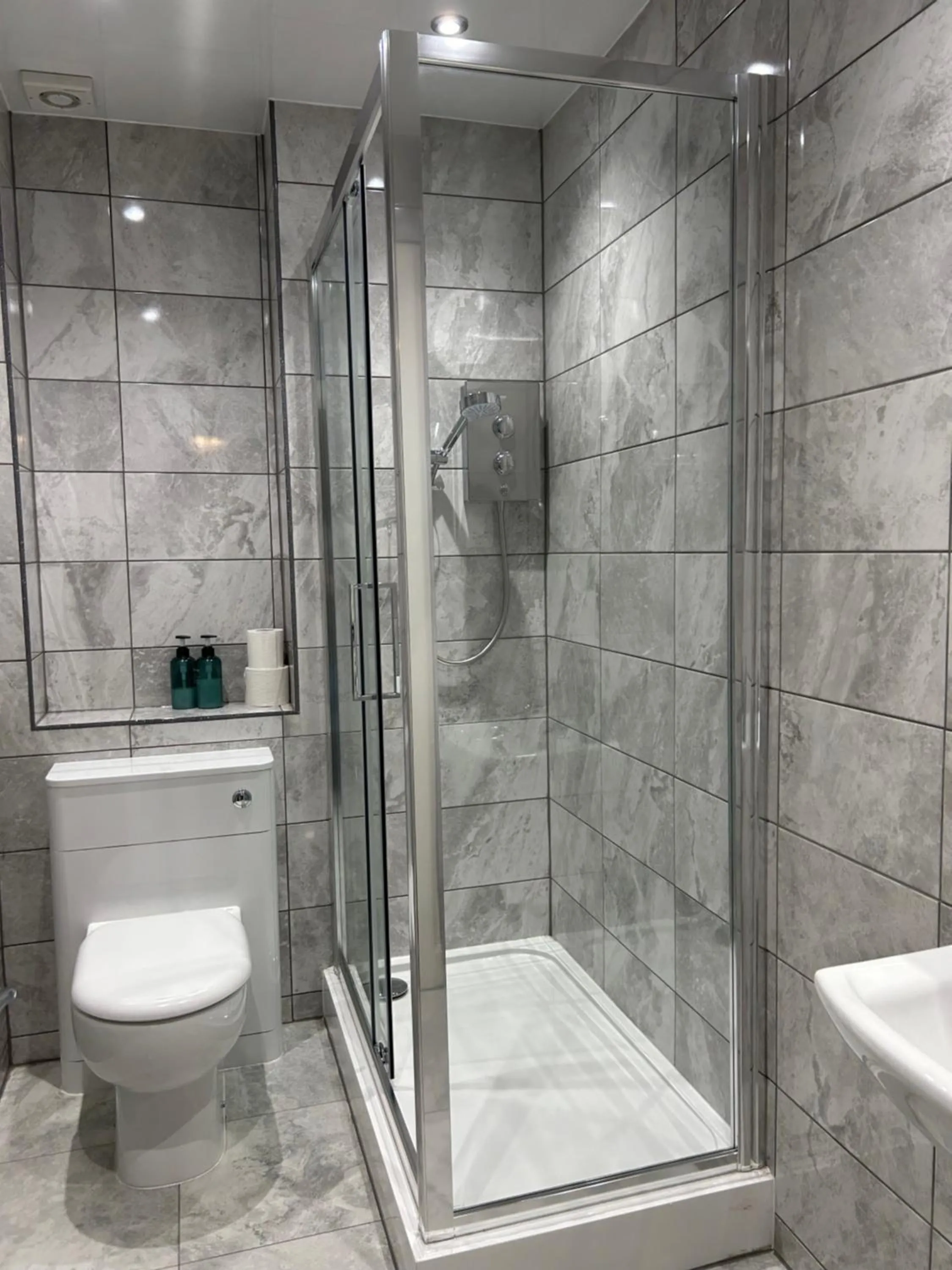 Toilet in Alexander Guest House