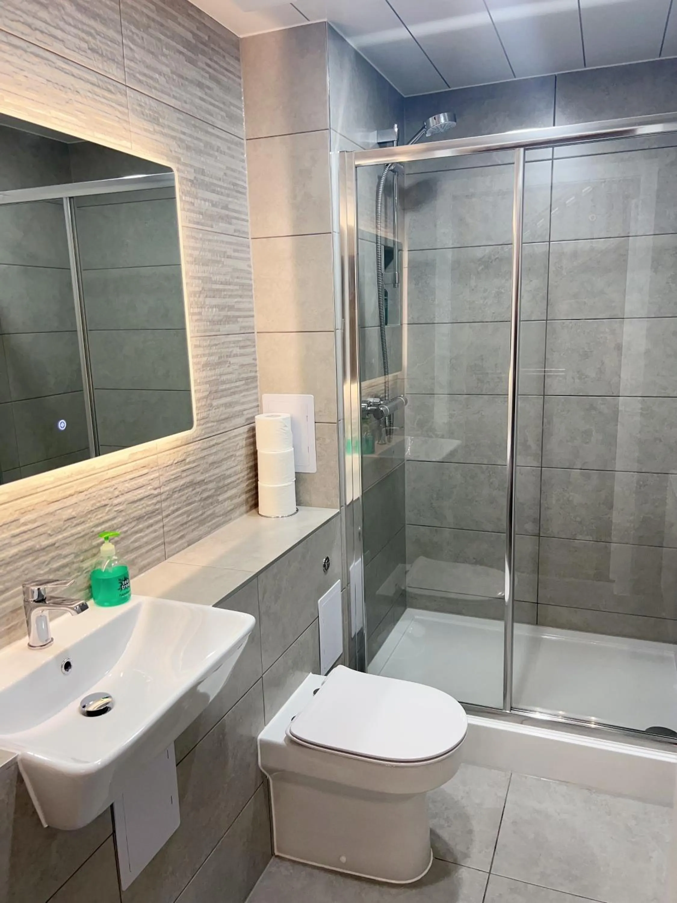 Alexander Guest House