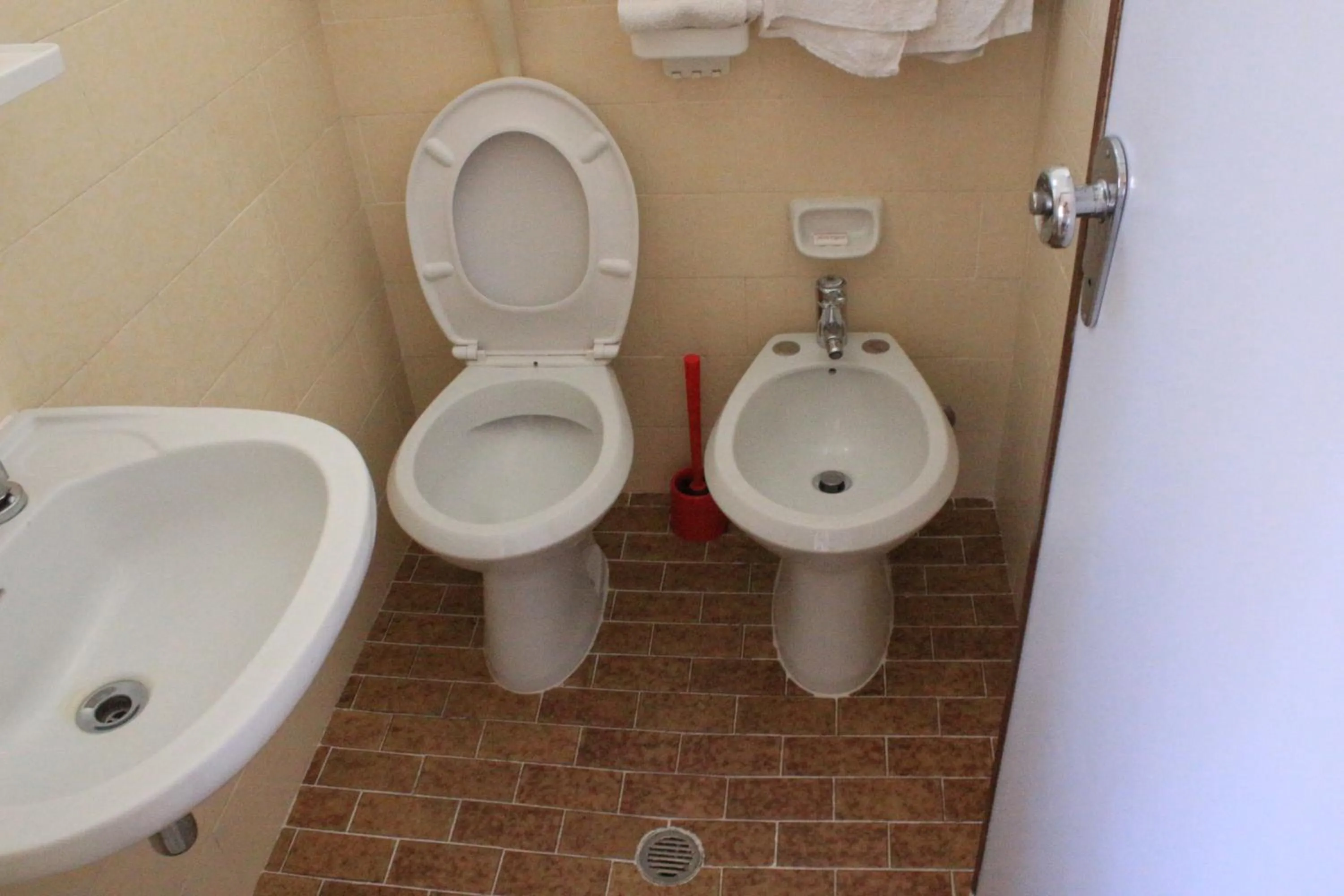 Bathroom in Pensione Fiorella Rimini