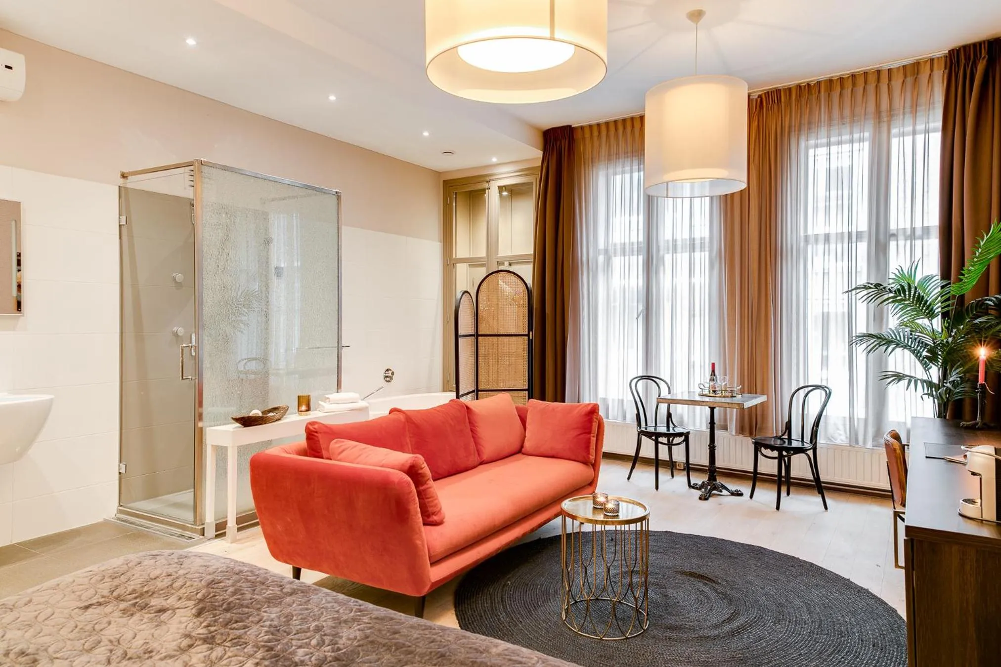 Photo of the whole room in Brasss Hotel Suites