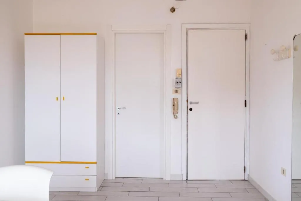 wardrobe in Residence La Giungla