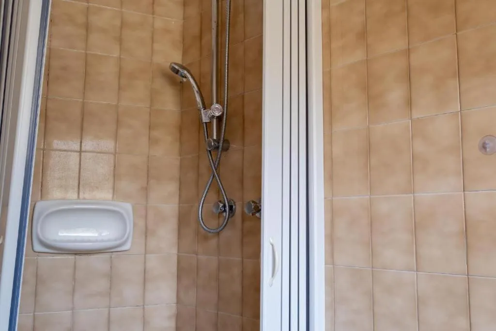 Shower in Residence La Giungla