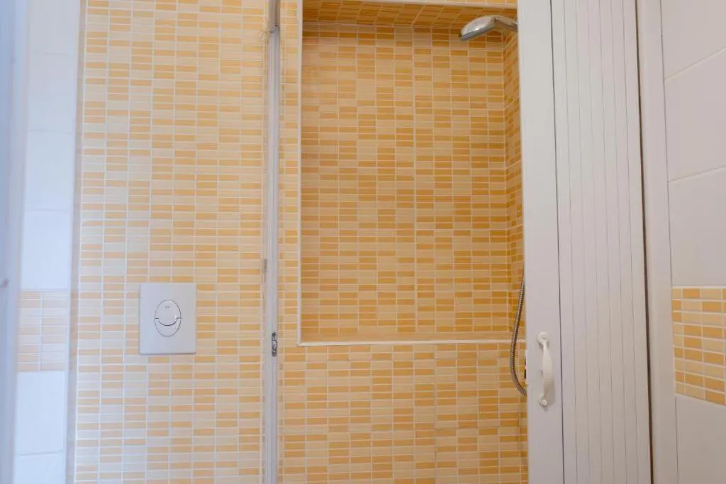 Shower in Residence La Giungla