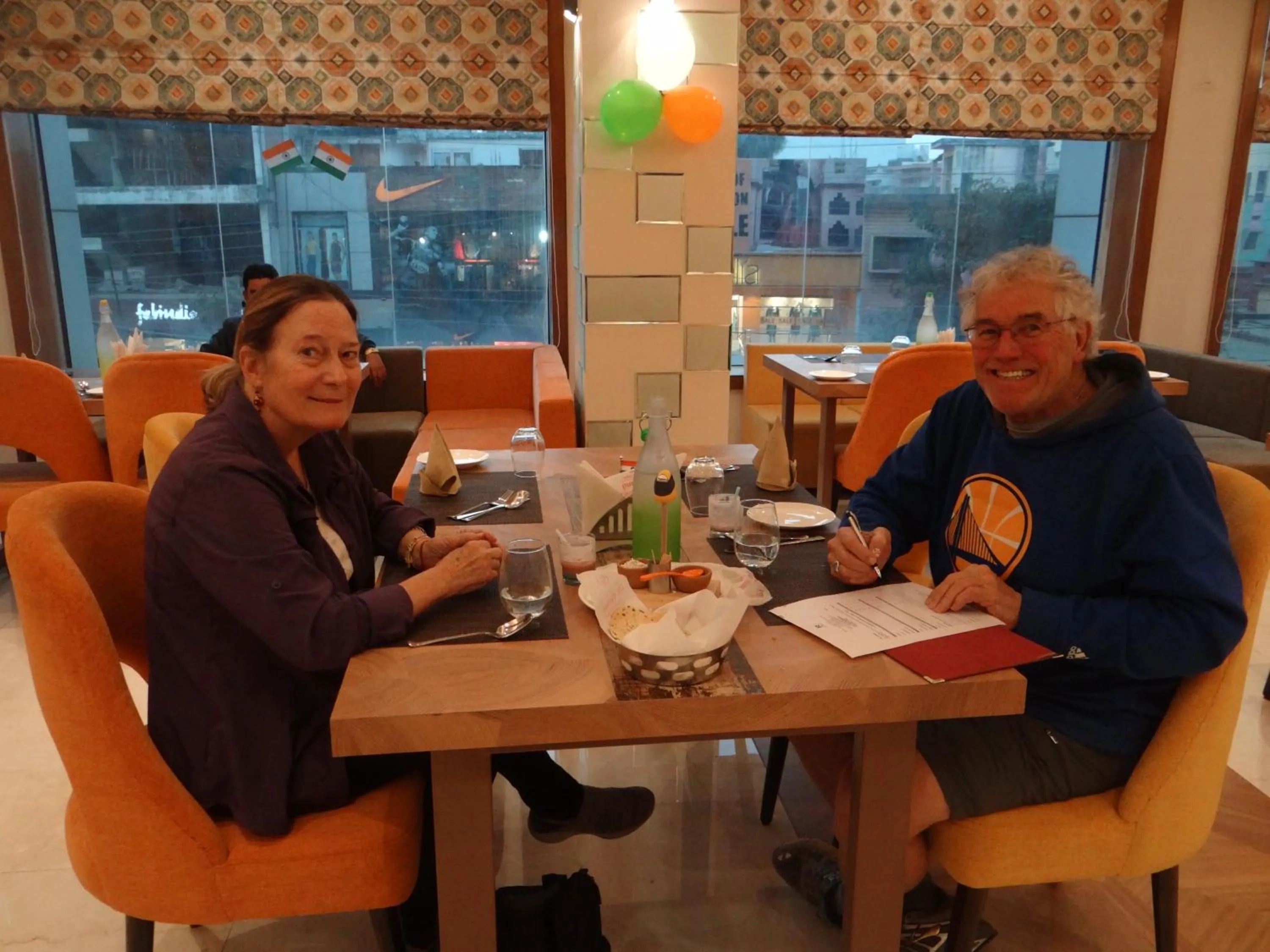 Restaurant/places to eat in Hotel Rk Grand