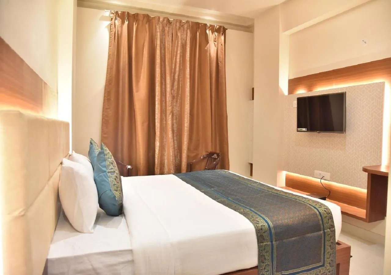 Bedroom, Bed in Hotel Rk Grand