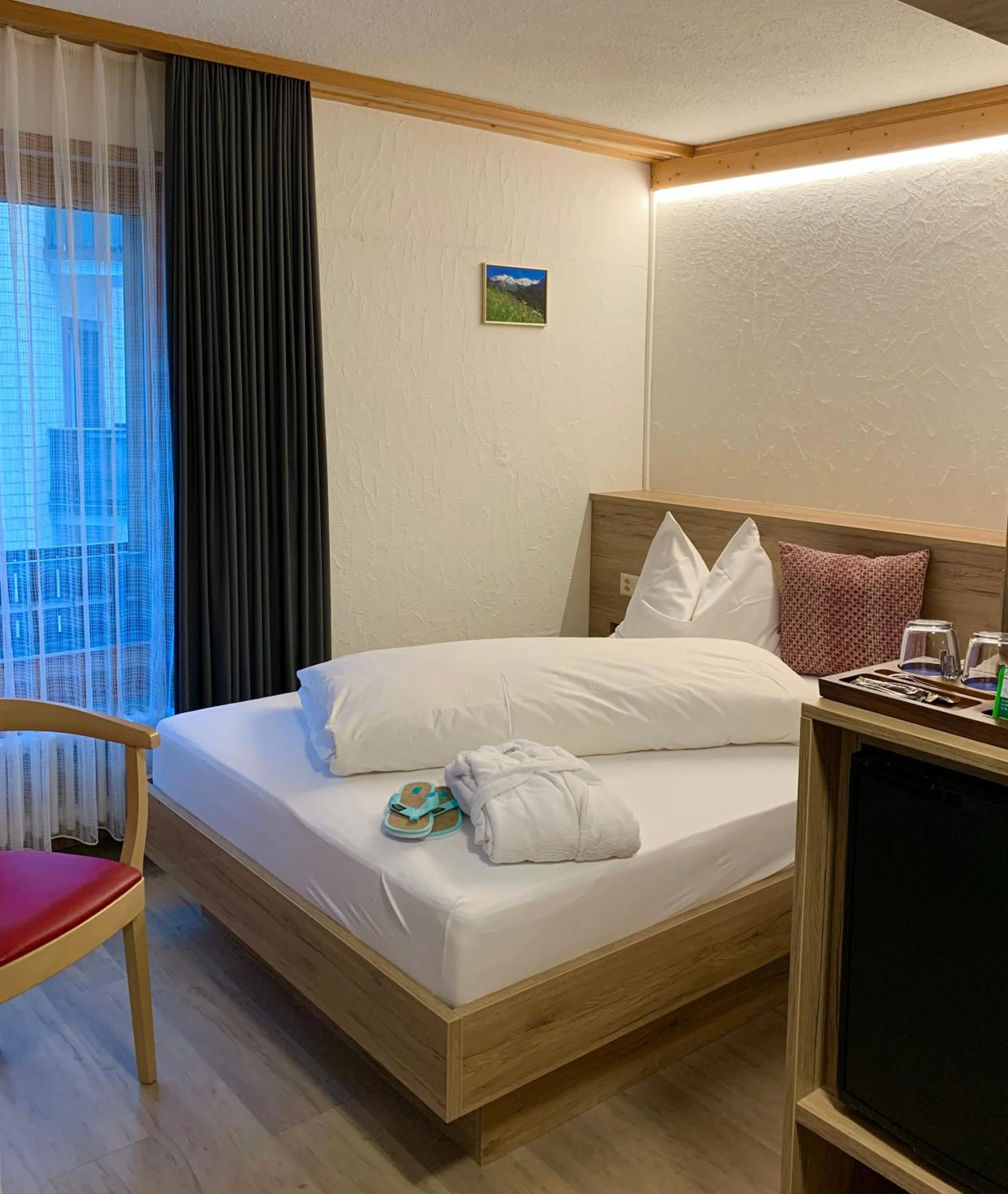 Photo of the whole room, Bed in Hotel Crystal