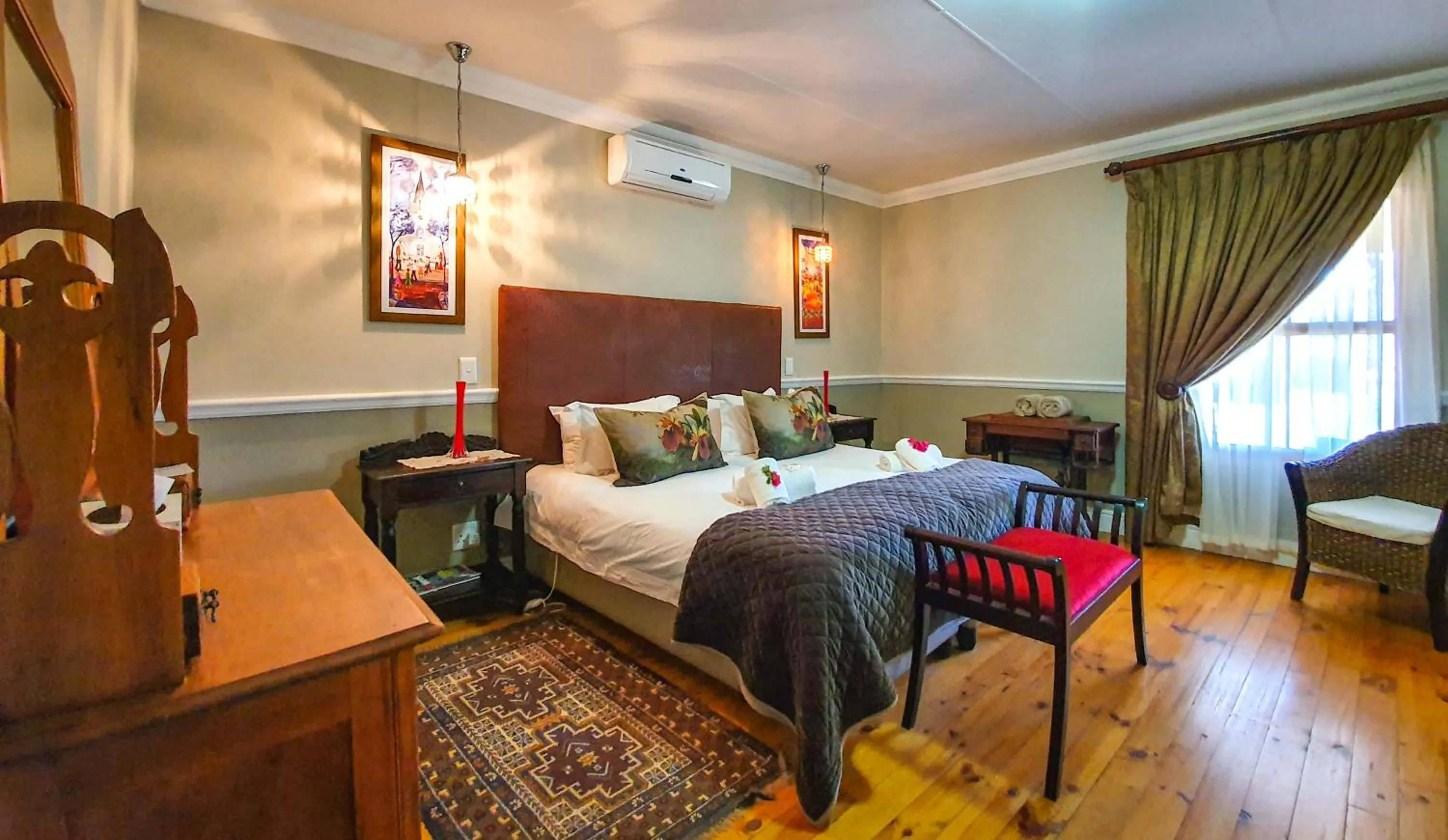 Bedroom, Bed in Berluda Farmhouse and Cottages