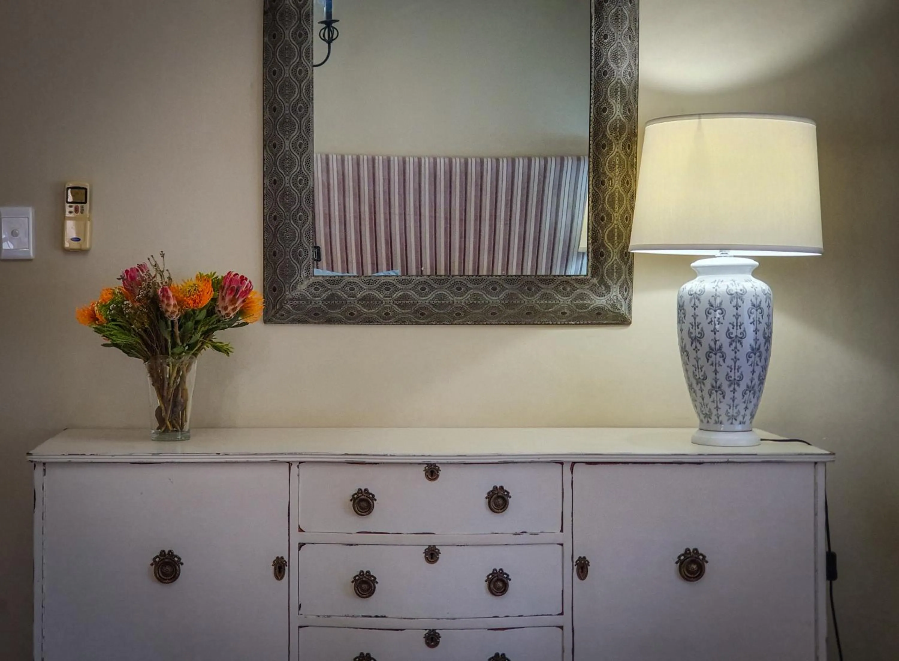 Decorative detail in Berluda Farmhouse and Cottages