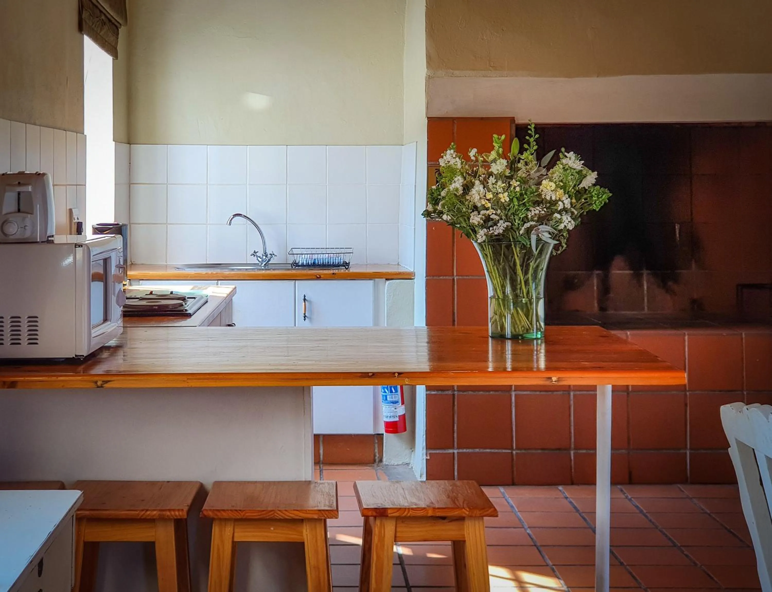 kitchen in Berluda Farmhouse and Cottages