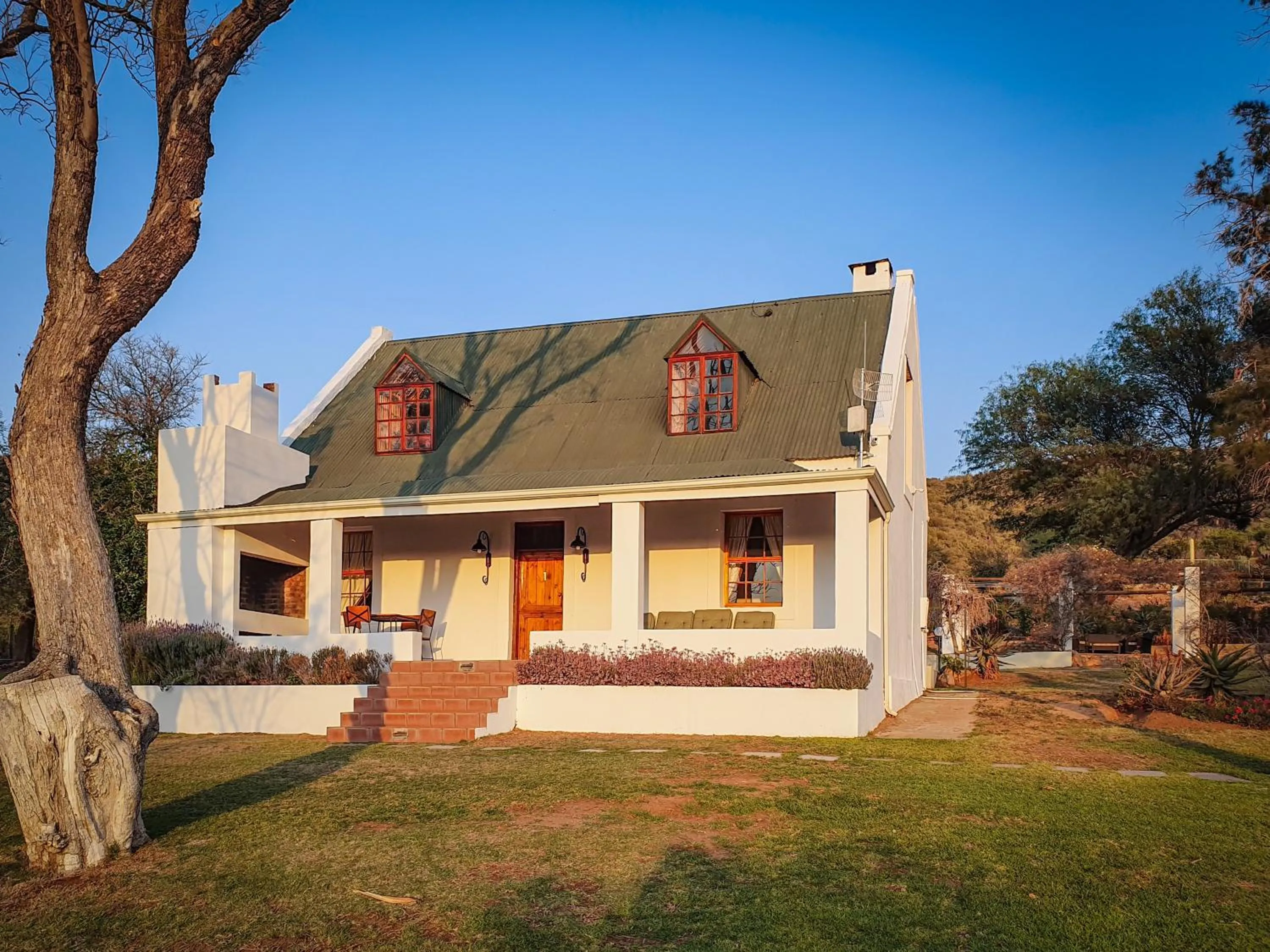 Property building in Berluda Farmhouse and Cottages
