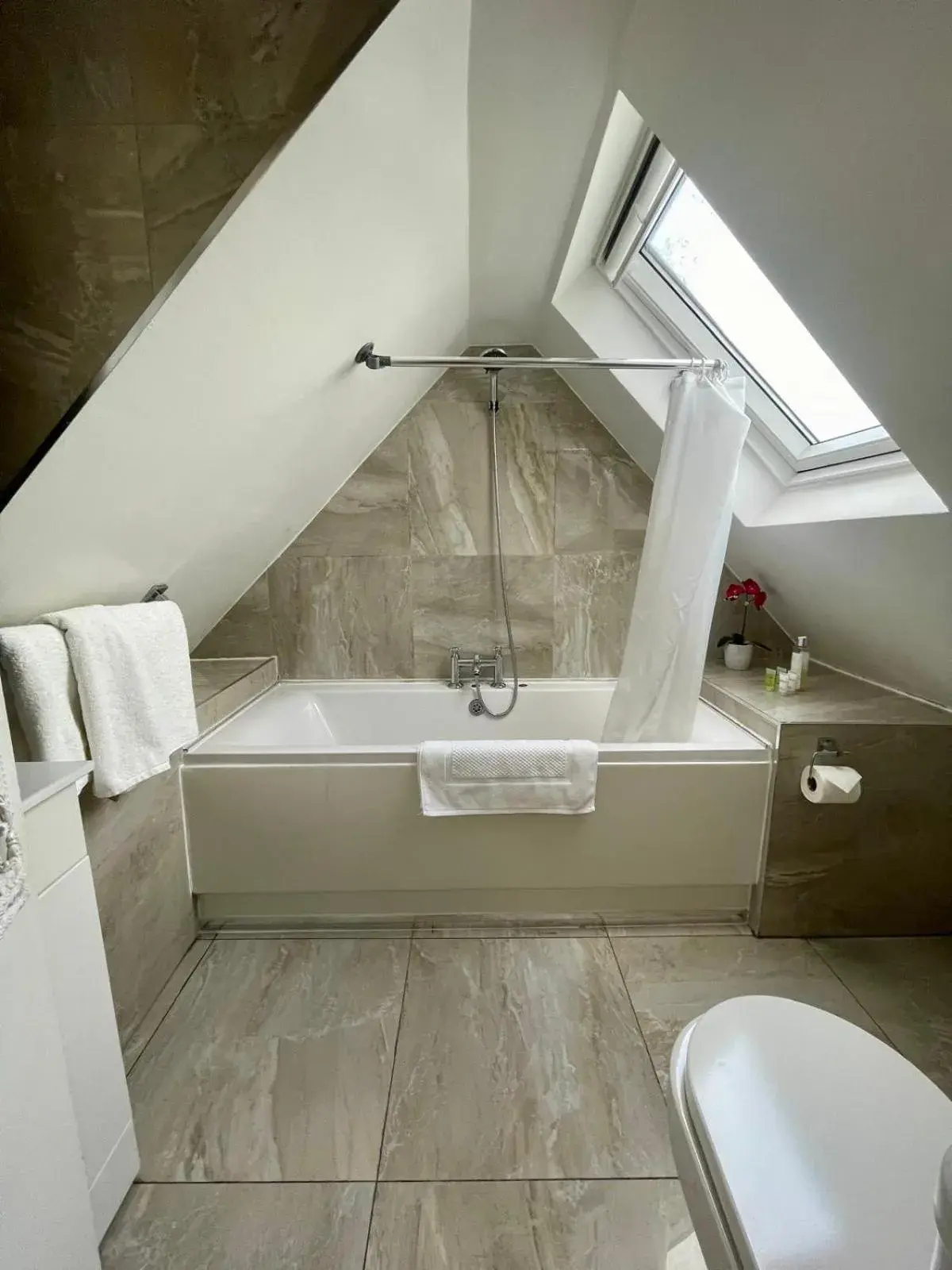 Economy Double Room in Shandon Bells Guest House Economy Double Room in Shandon Bells Guest House