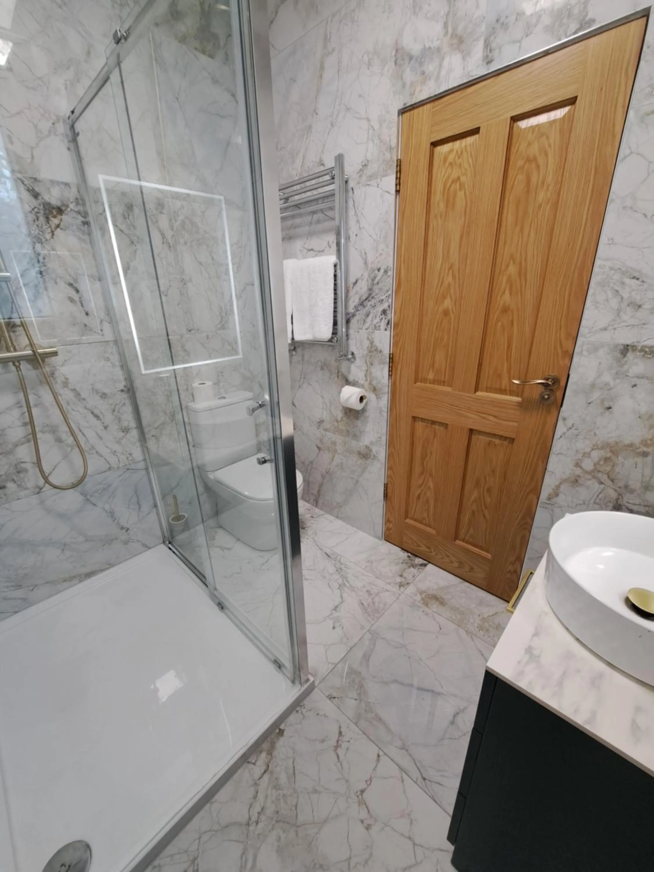 Shower in Shandon Bells Guest House