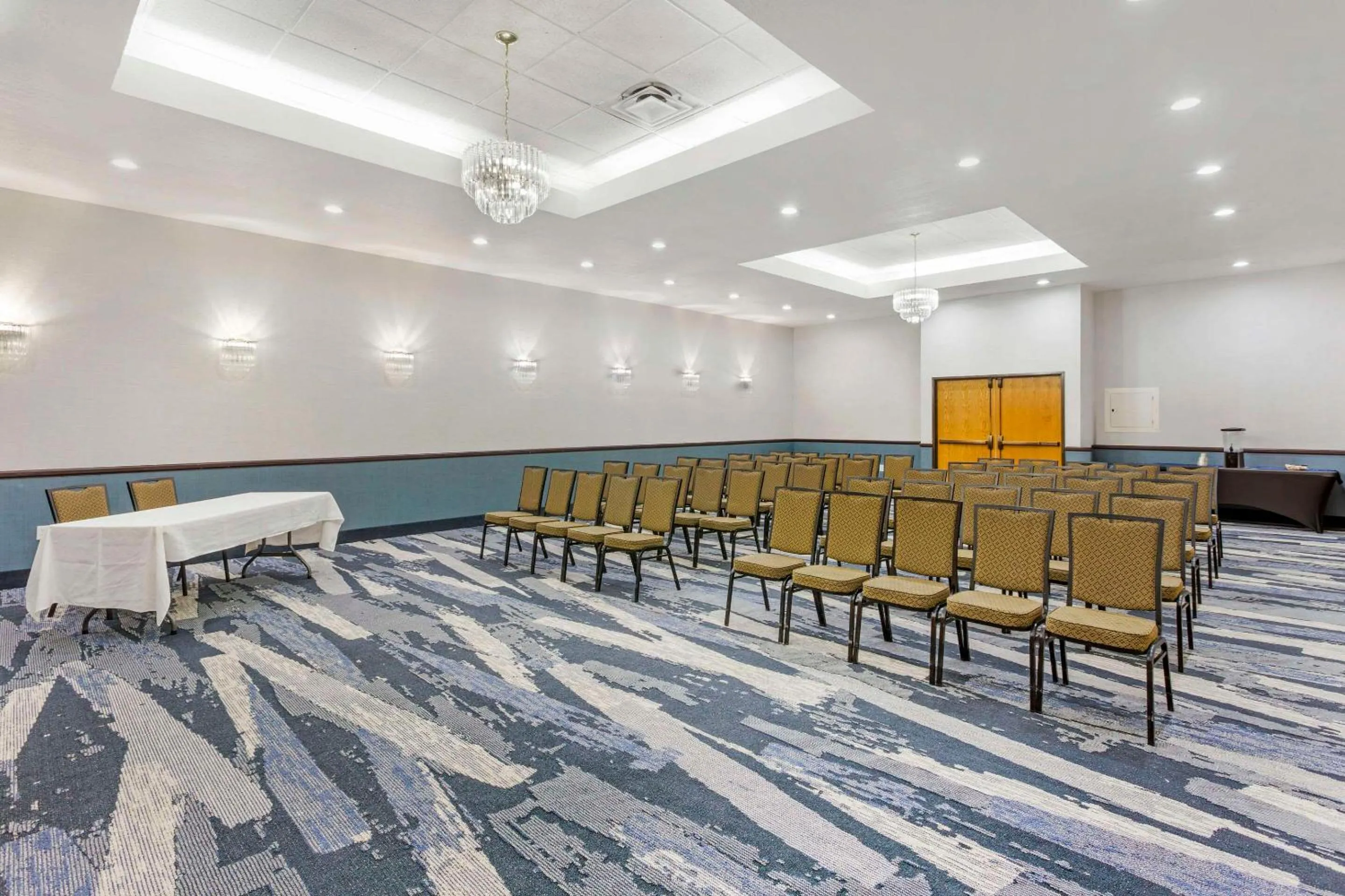 Meeting/conference room in Comfort Suites Ogden Conference Center