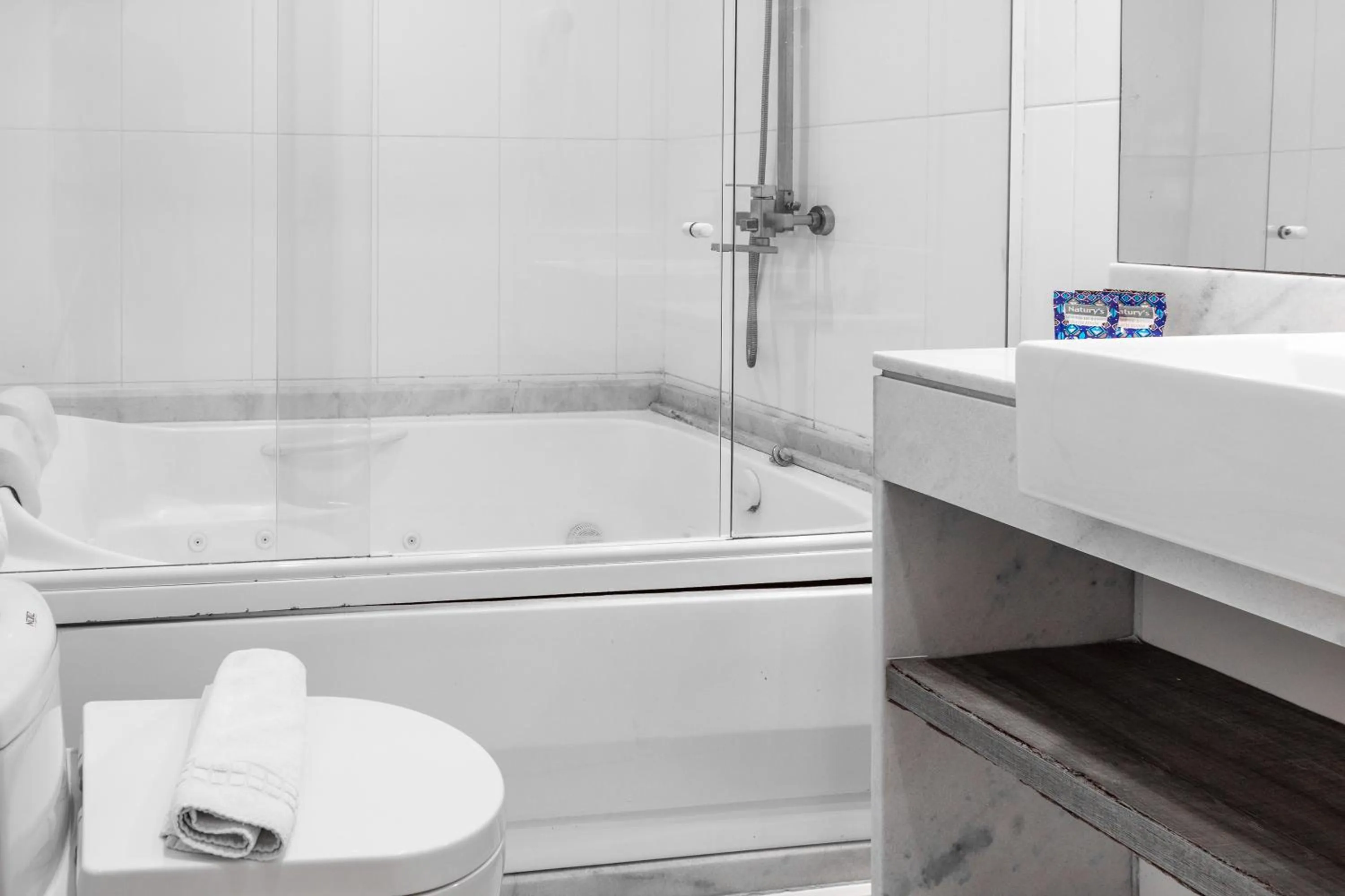 Bath in Hotel Bel Air