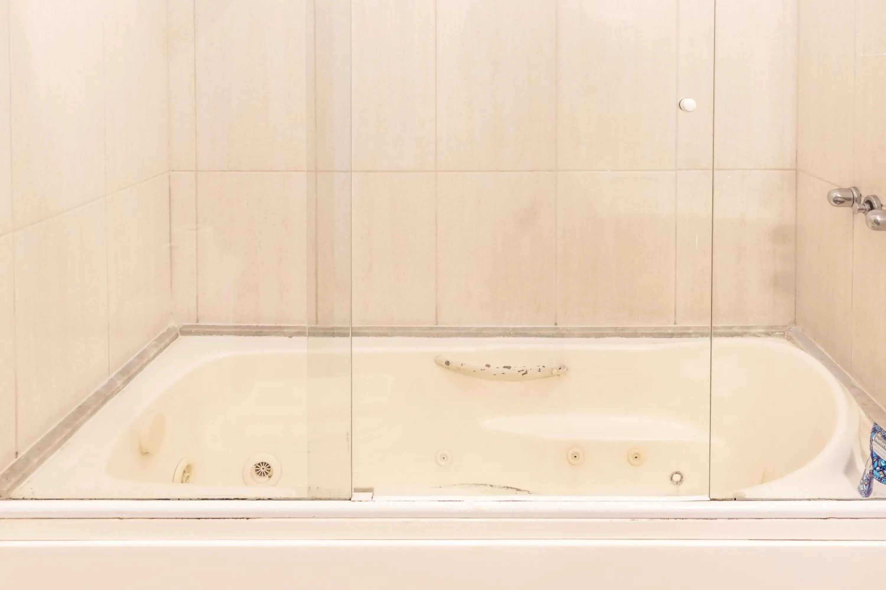 Hot Tub in Hotel Bel Air