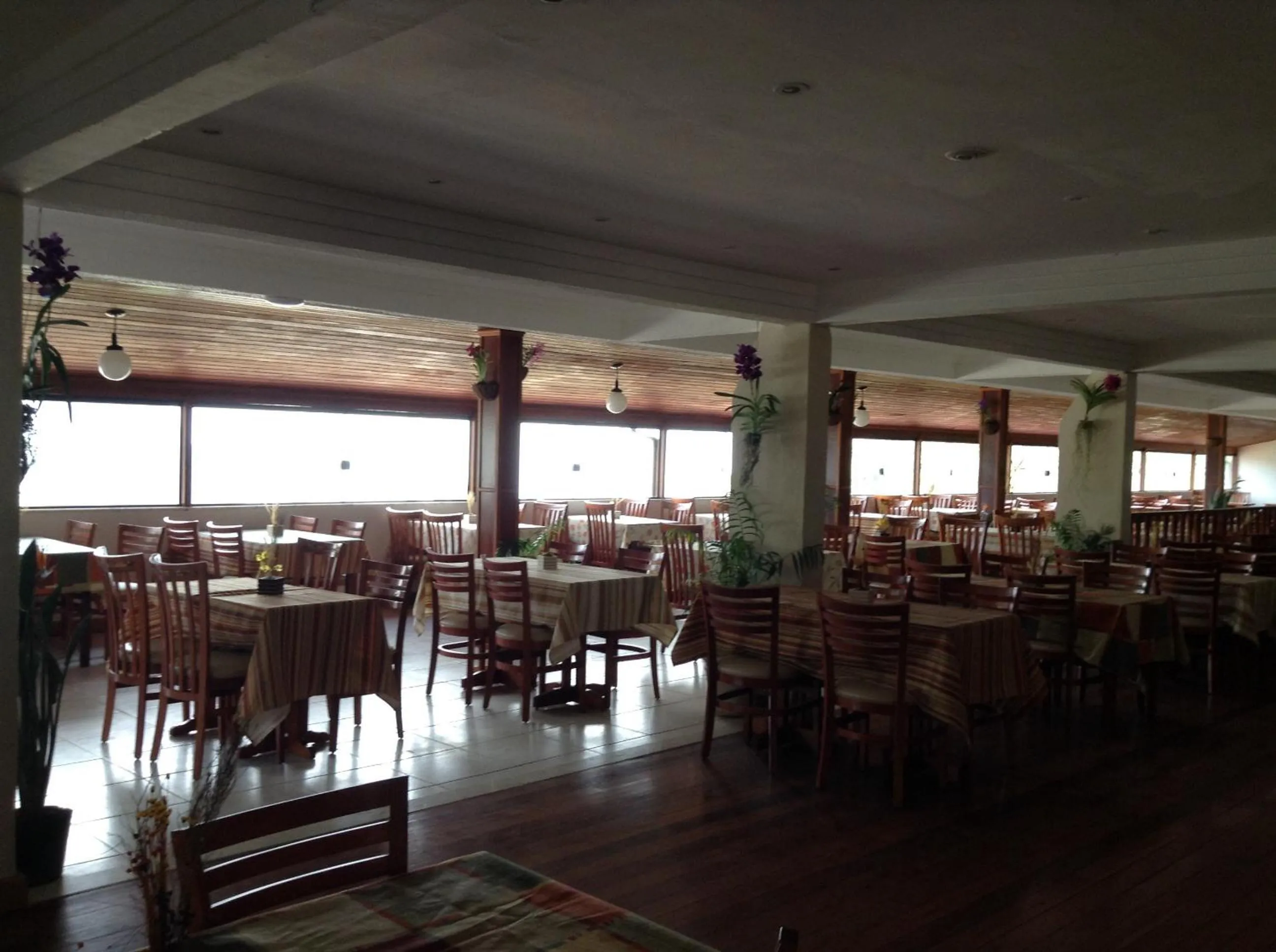 Restaurant/places to eat in Hotel Bel Air