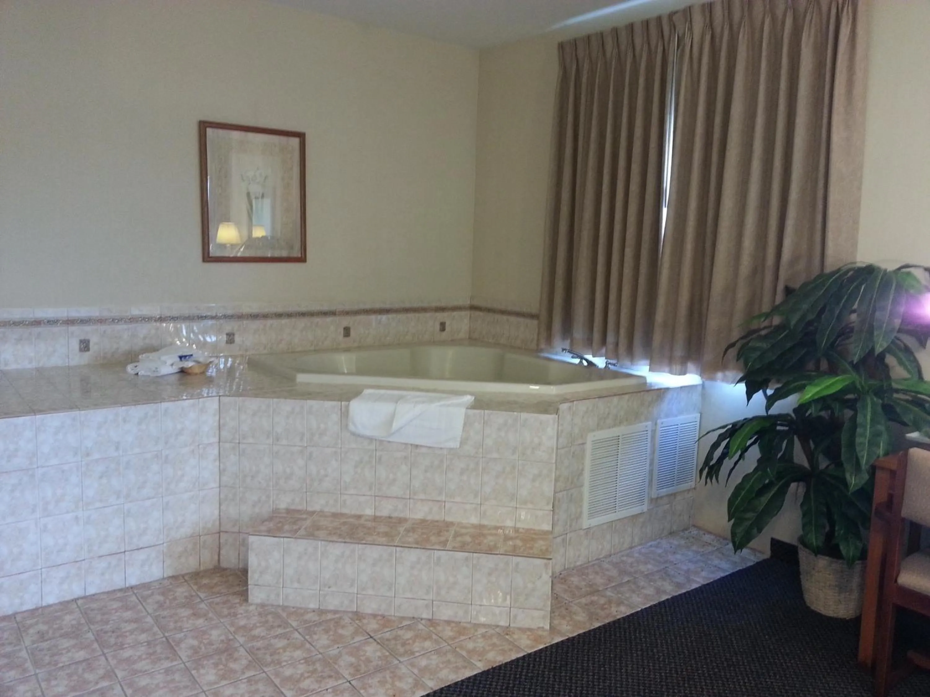 Spa and wellness centre/facilities in Americas Best Value Inn Westmorland