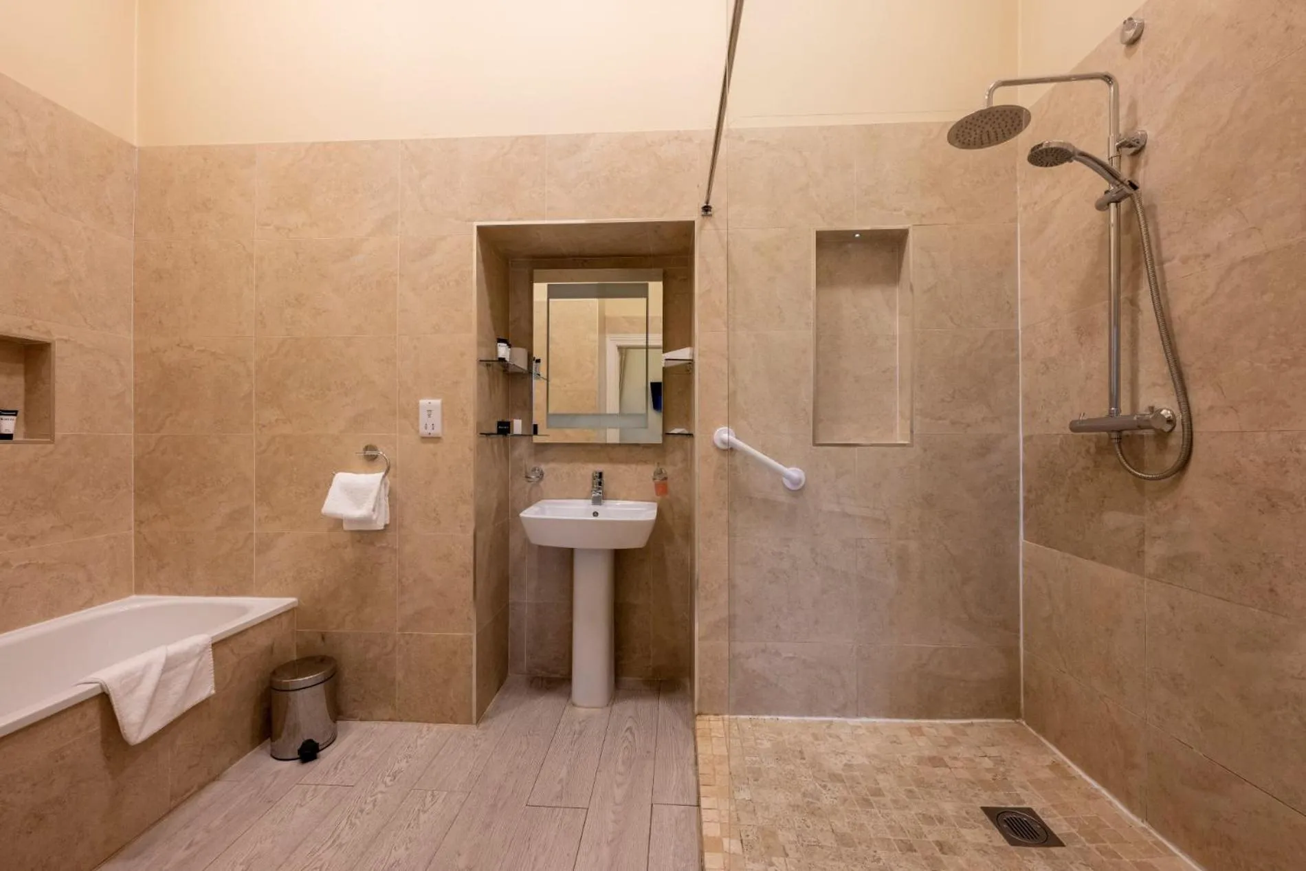 Shower in Belleek Castle, Ballina