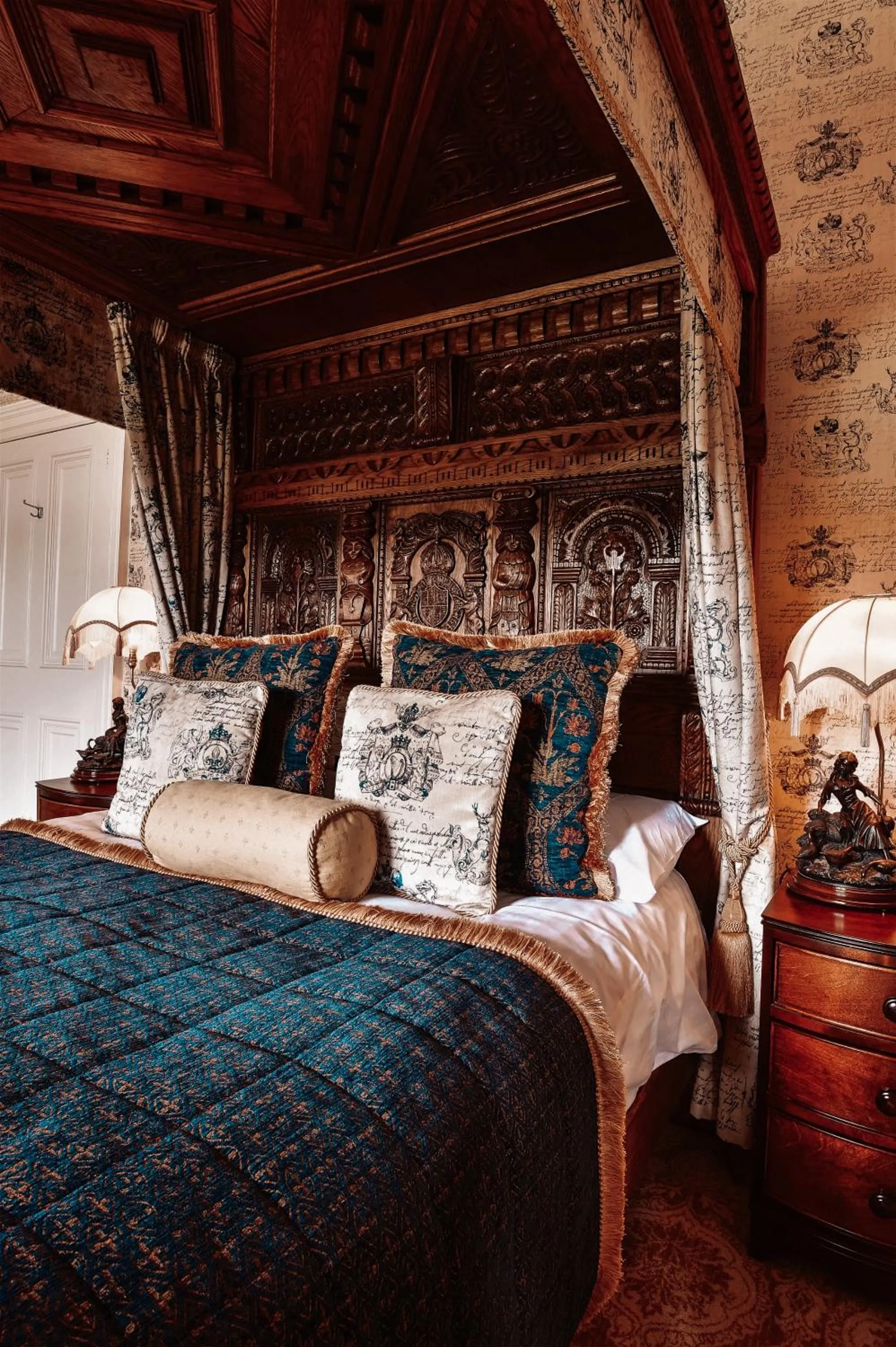 Bed in Belleek Castle, Ballina