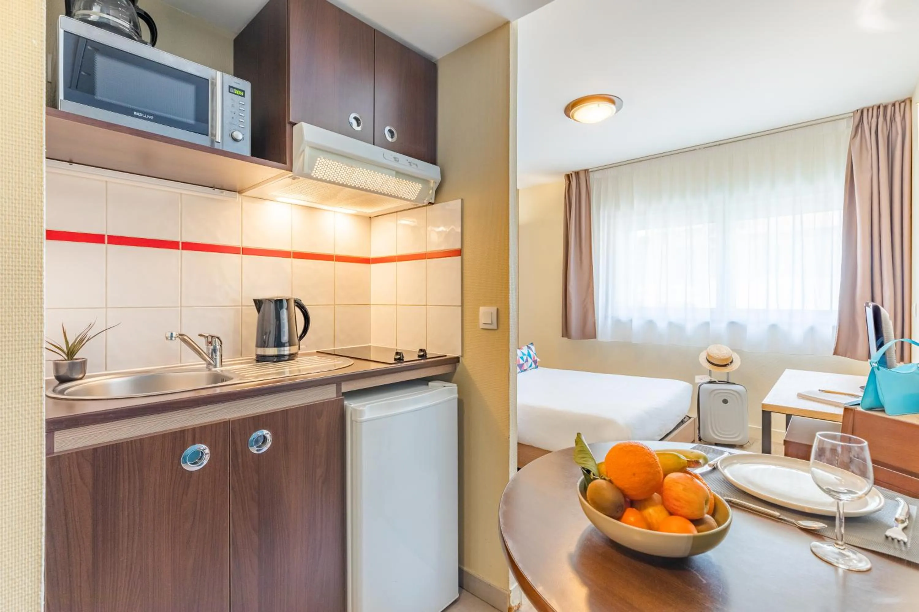 Kitchen or kitchenette in Appart'City Classic Nice Acropolis