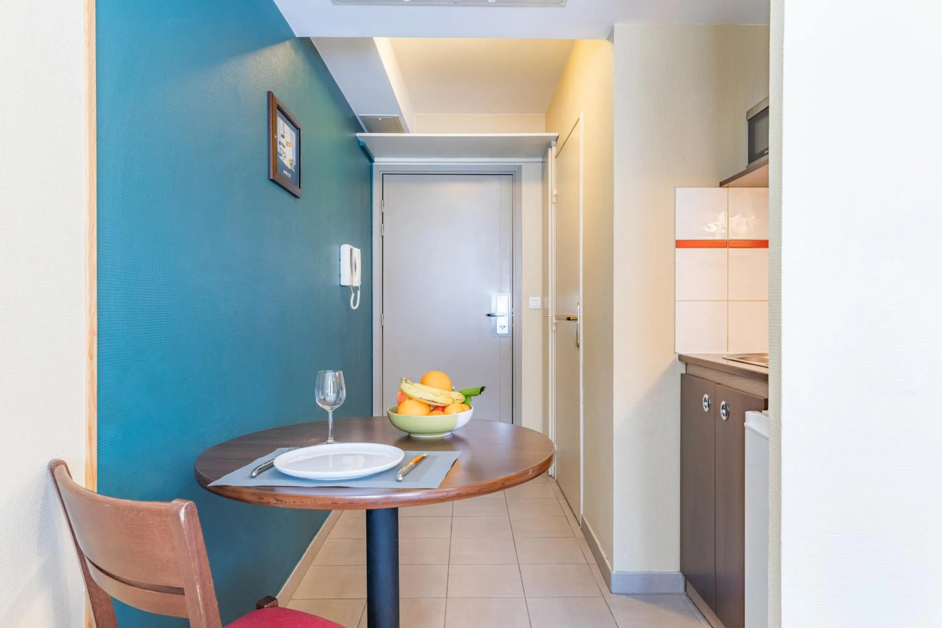 Kitchen or kitchenette in Appart'City Classic Nice Acropolis